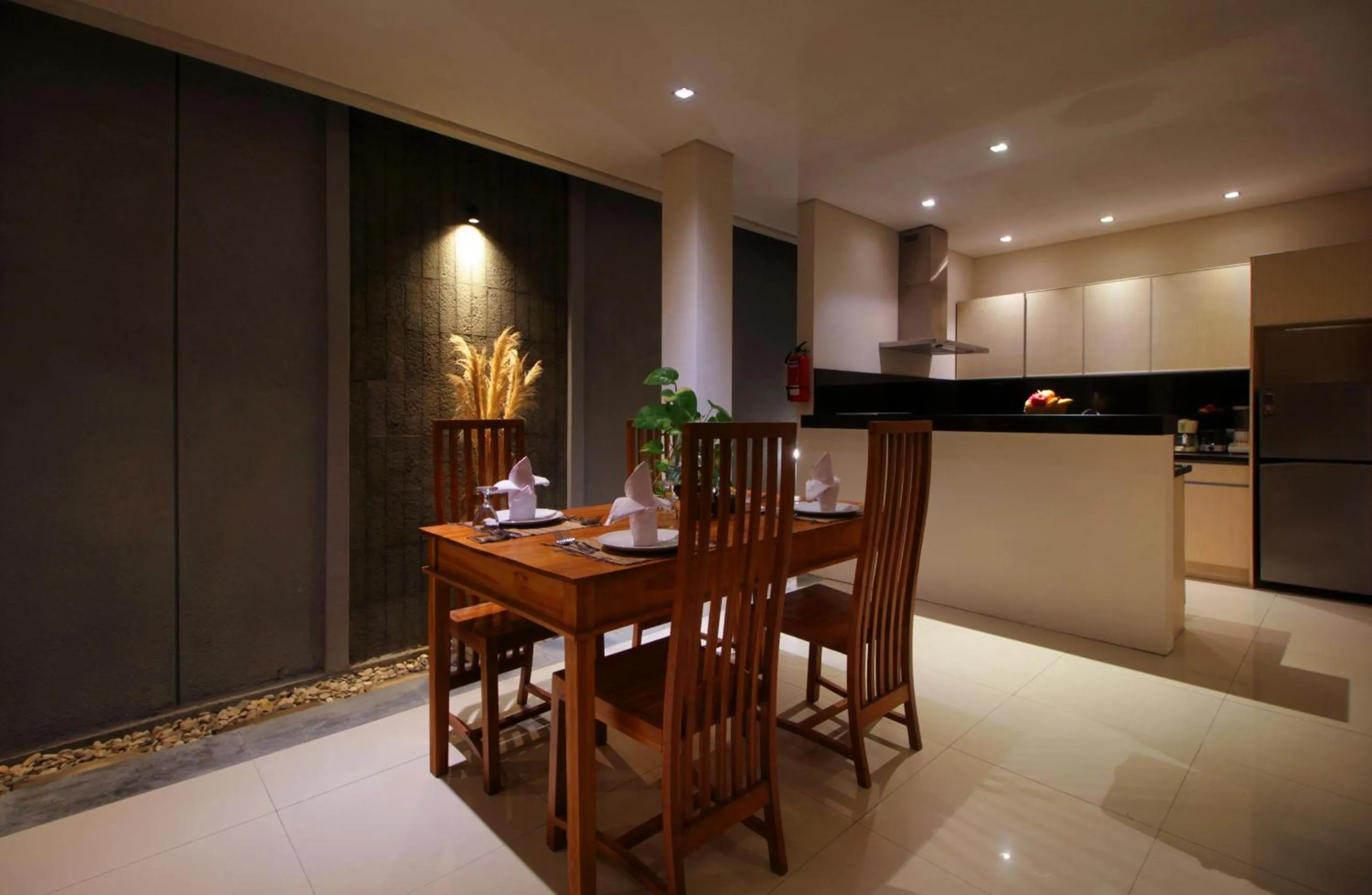 Kitchen or kitchenette in Sudha Villa Bali Baik-Baik