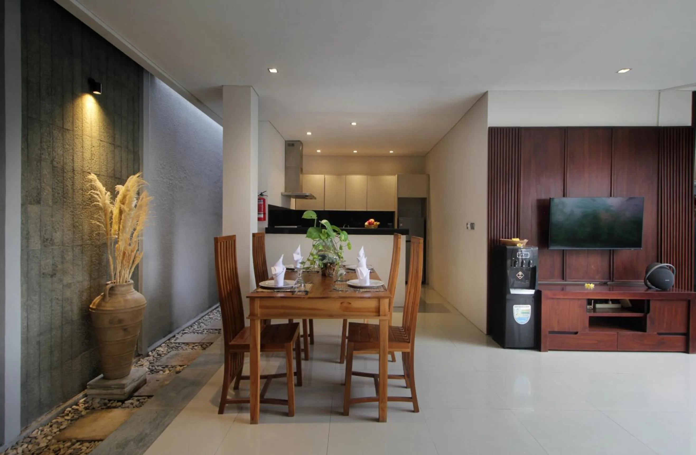 TV and multimedia in Sudha Villa Bali Baik-Baik