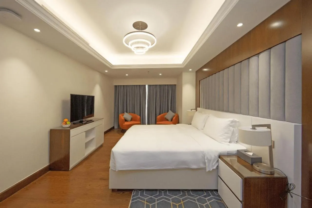 Bedroom, Bed in Number One Tower Suites