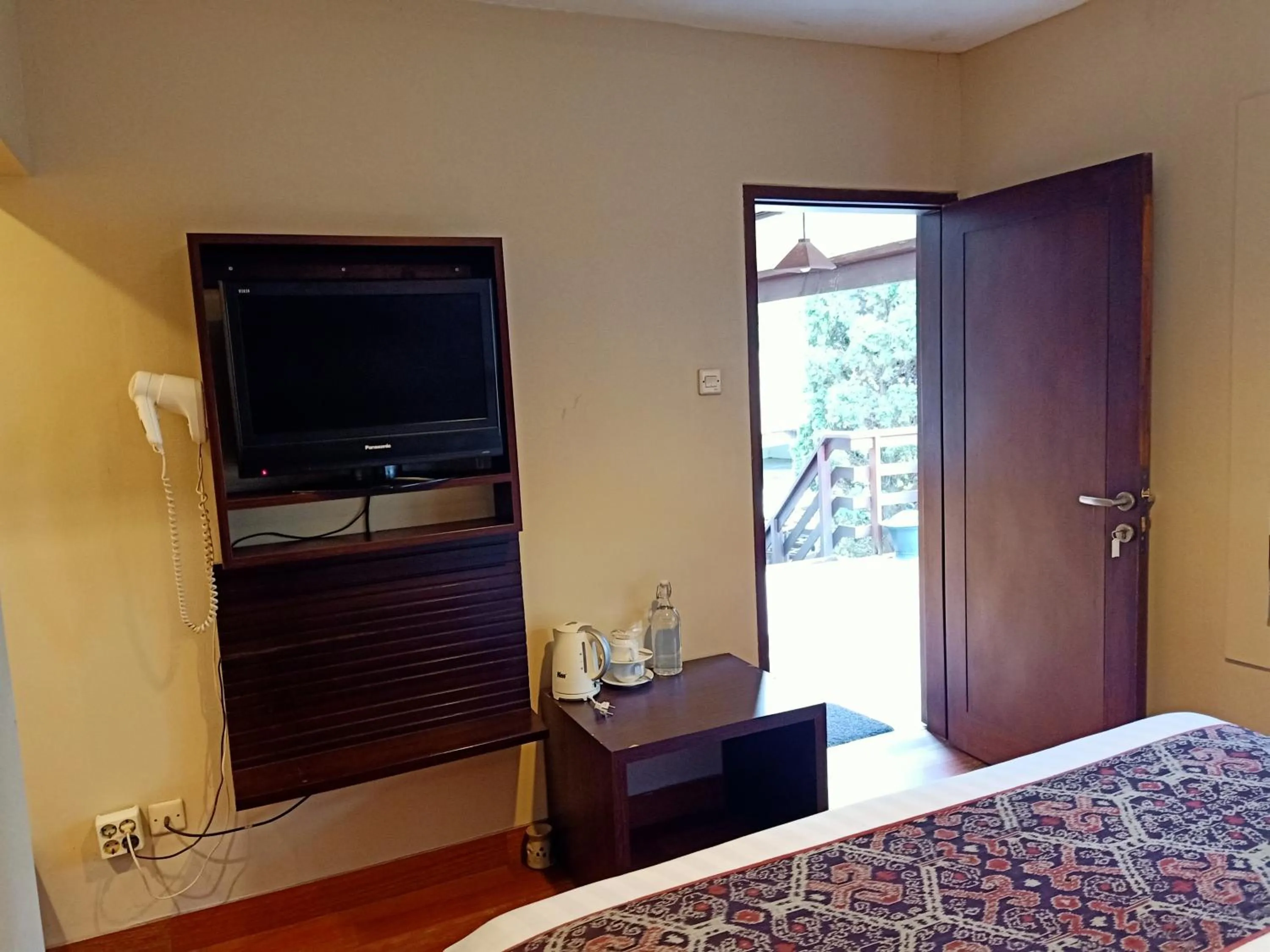 TV and multimedia, Bed in Jiwa Jawa Resort Bromo