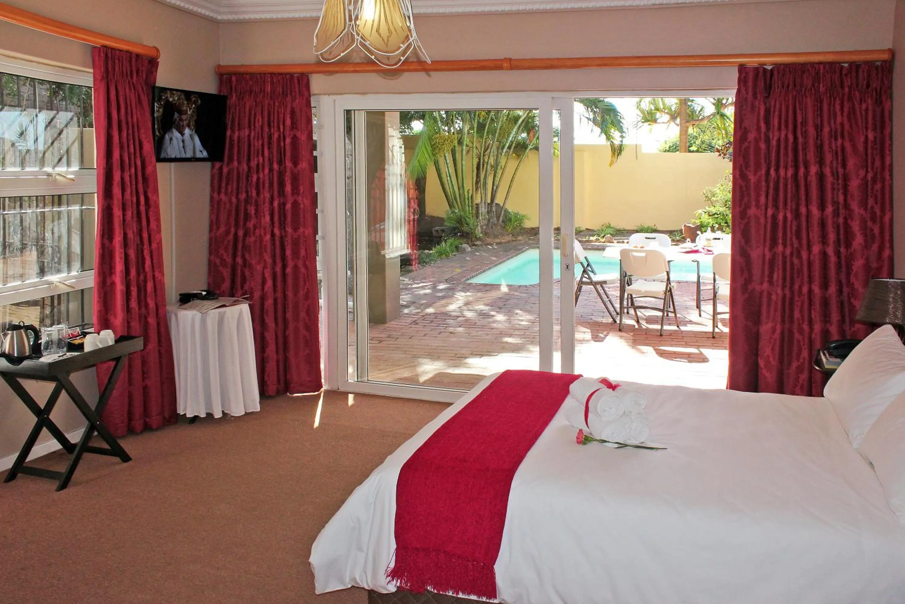 Property building, Bed in Durban Manor Guest House