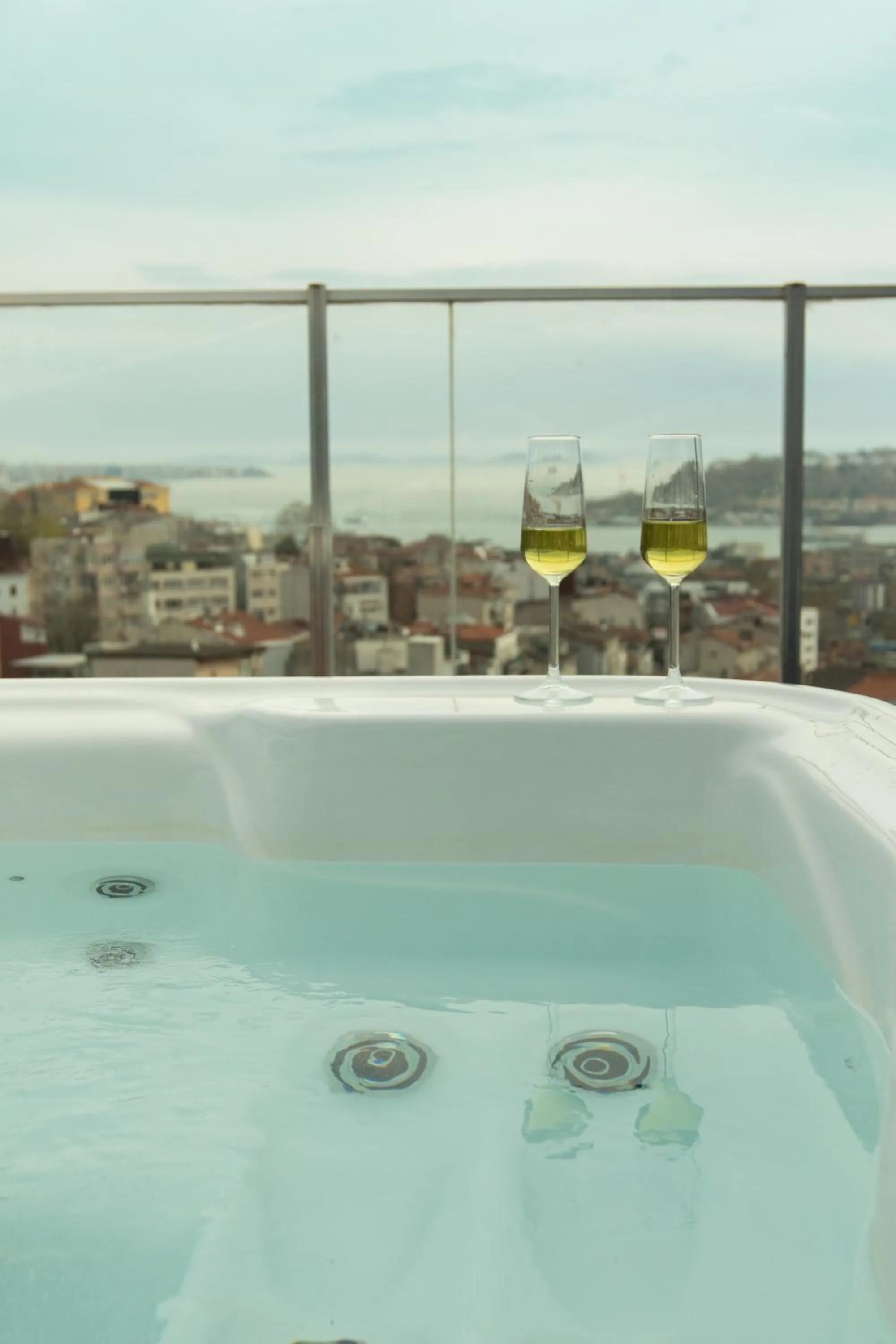 Natural landscape in Louis Rooms