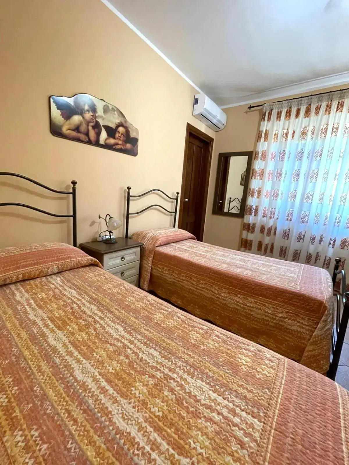 Twin Room in Villa Russo Twin Room in Villa Russo