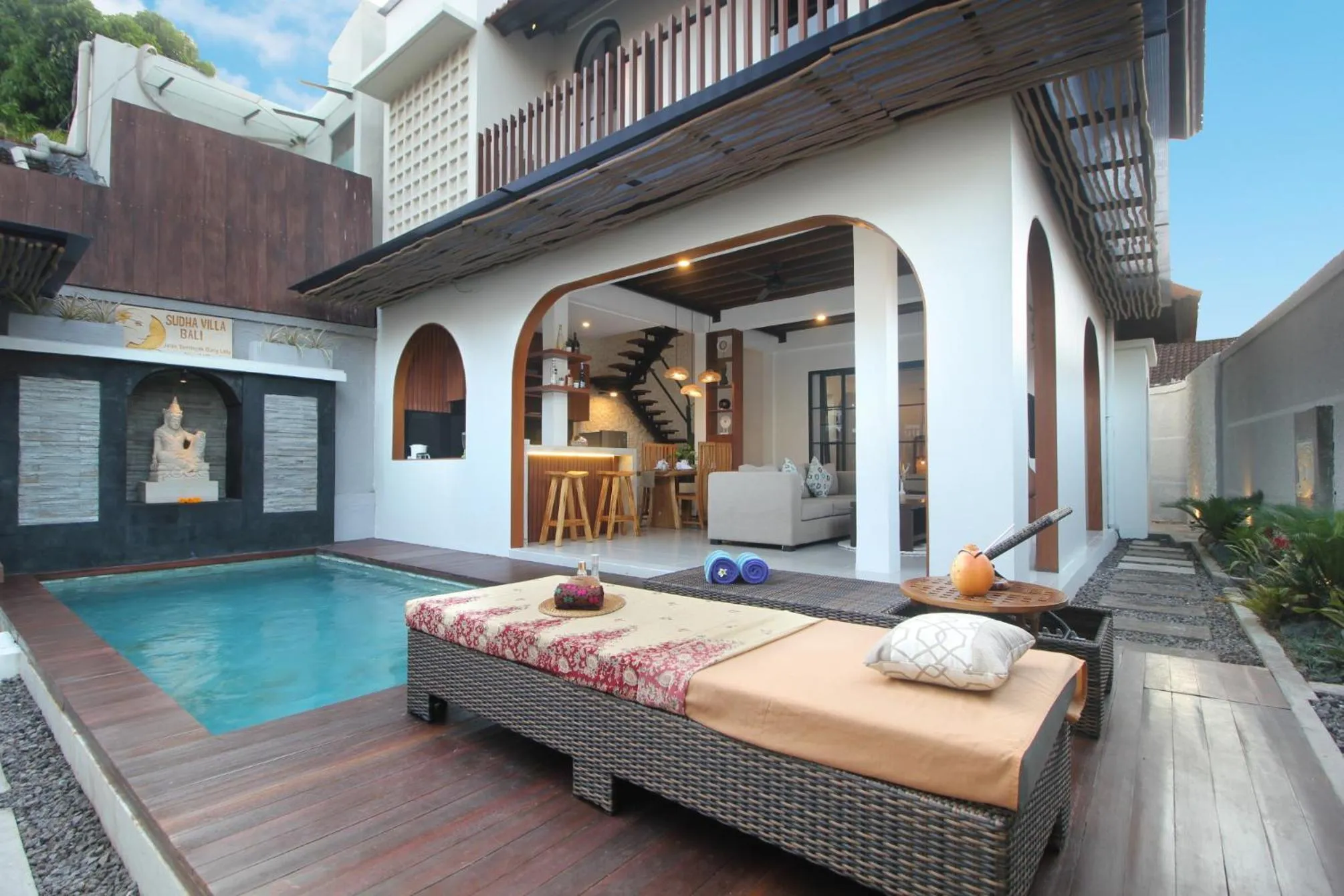 Day in Sudha Villa Bali Anyelir