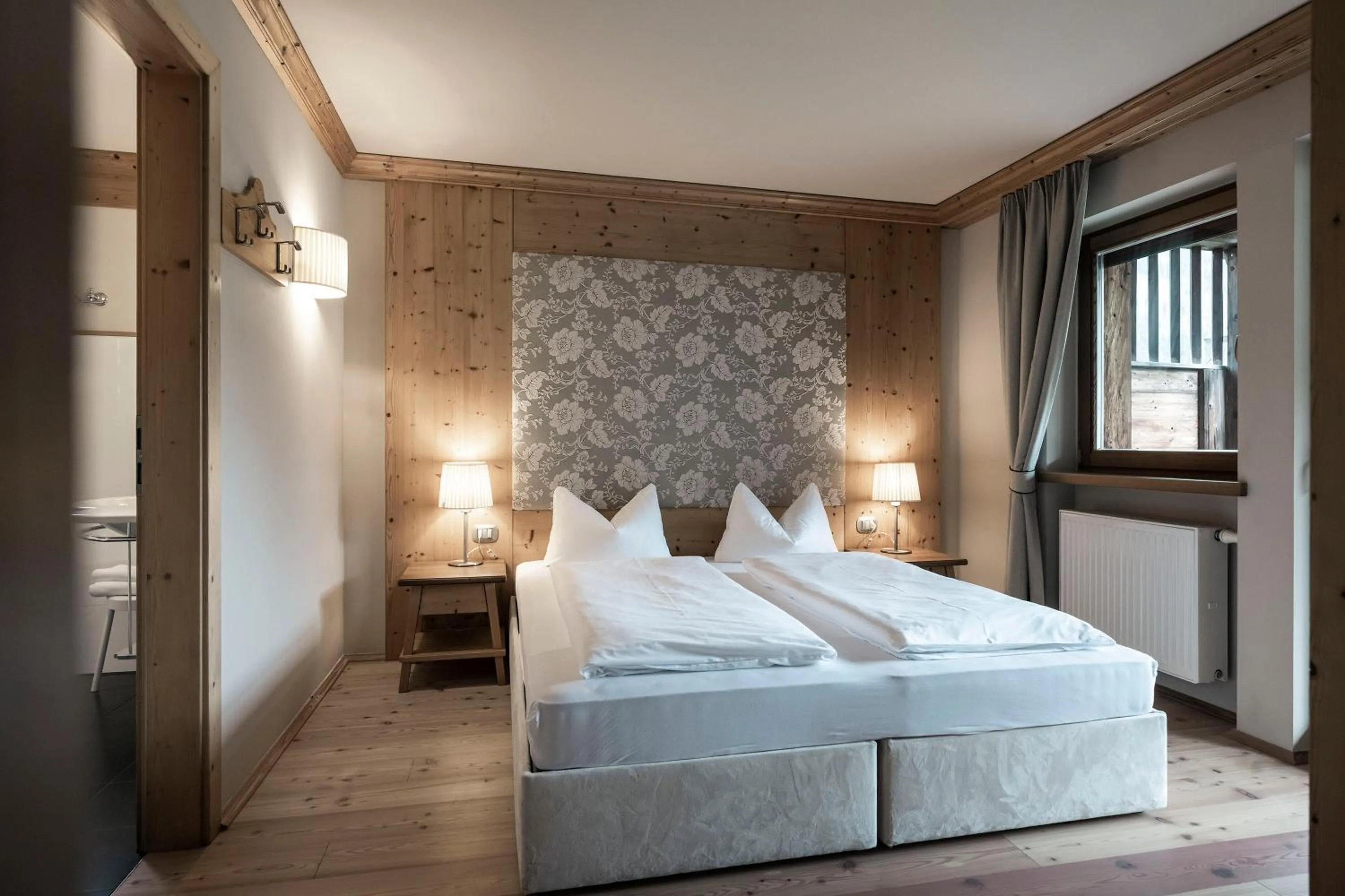 Bedroom, Bed in Post Alpina - Family Mountain Chalets