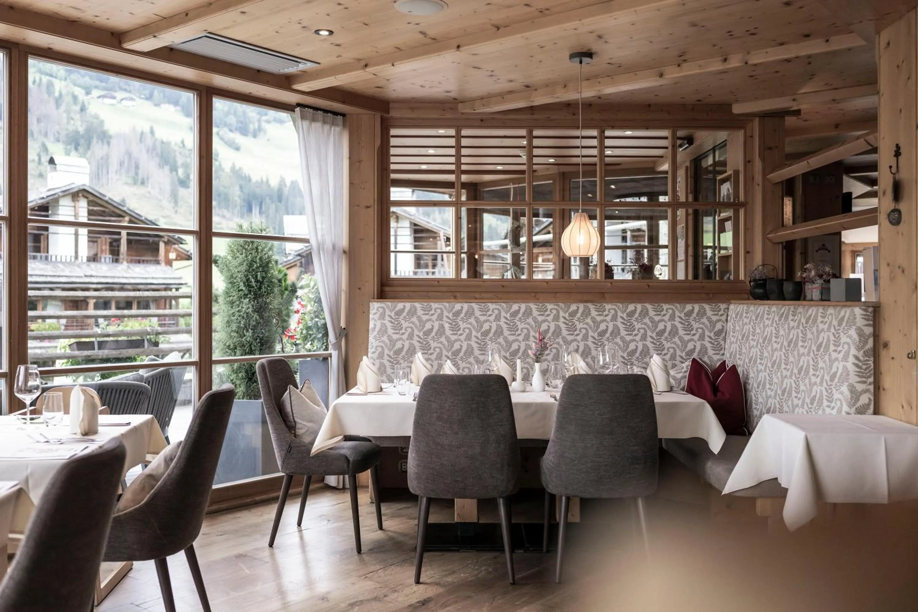 Restaurant/places to eat in Post Alpina - Family Mountain Chalets