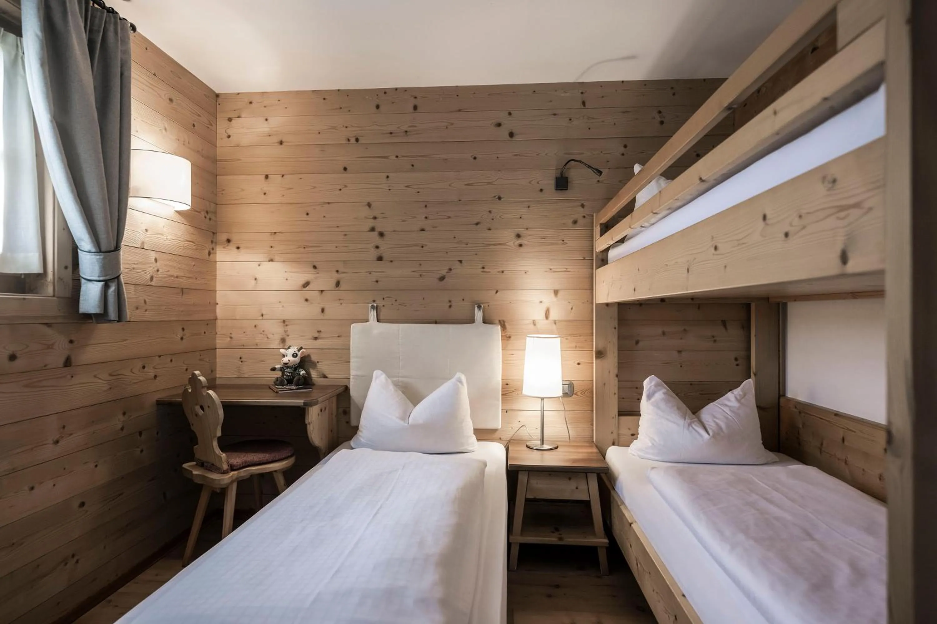 children, Bed in Post Alpina - Family Mountain Chalets