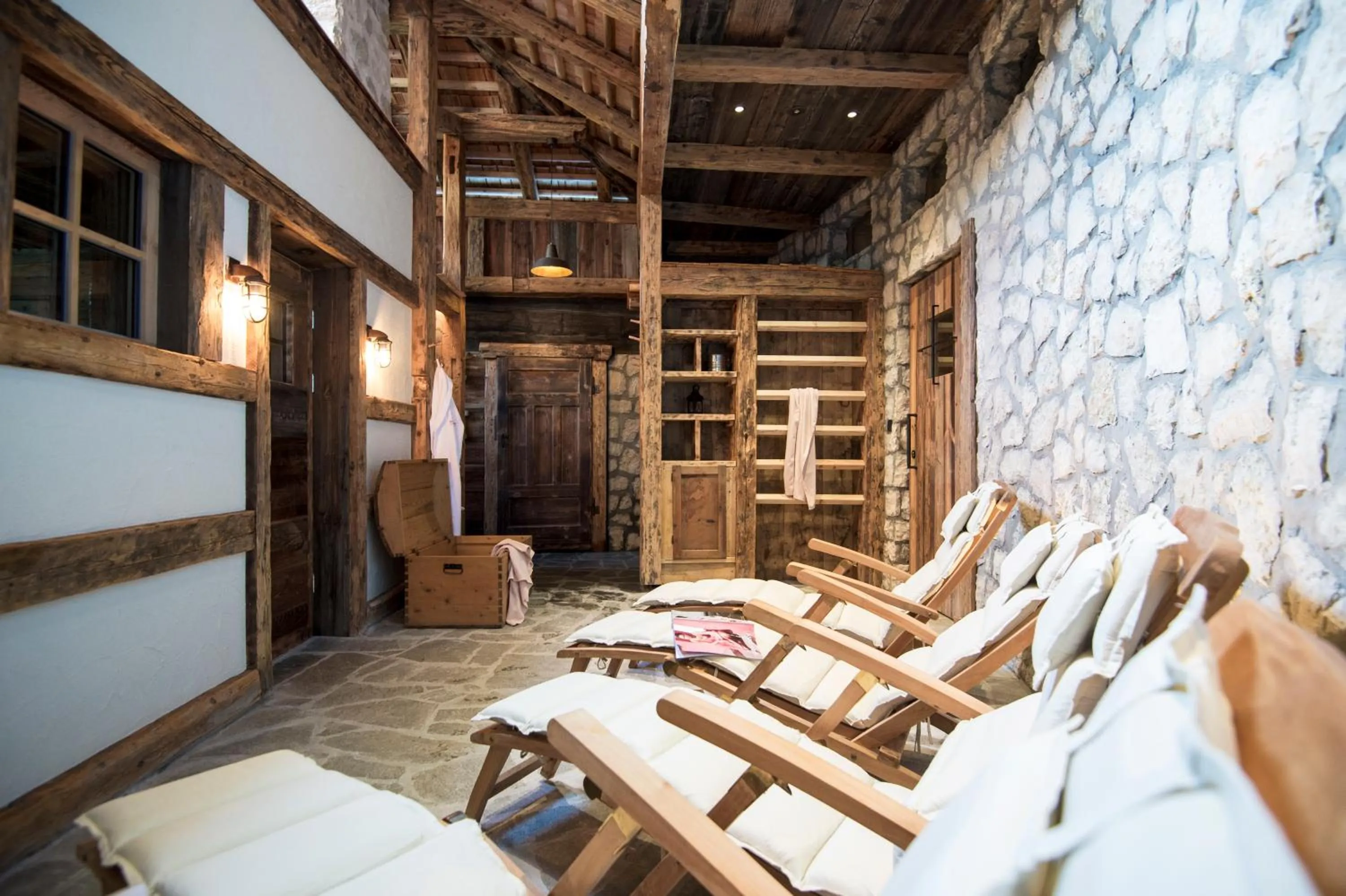 Spa and wellness centre/facilities in Post Alpina - Family Mountain Chalets