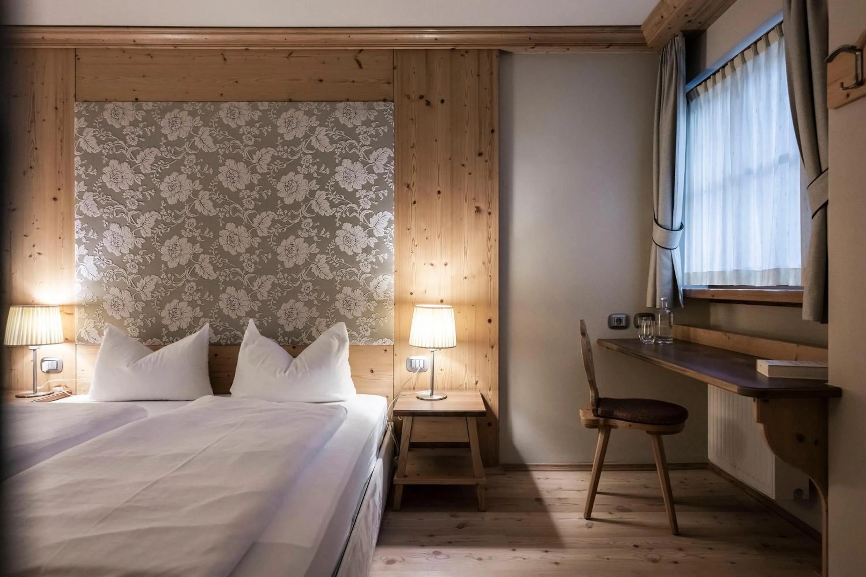 Bedroom, Bed in Post Alpina - Family Mountain Chalets