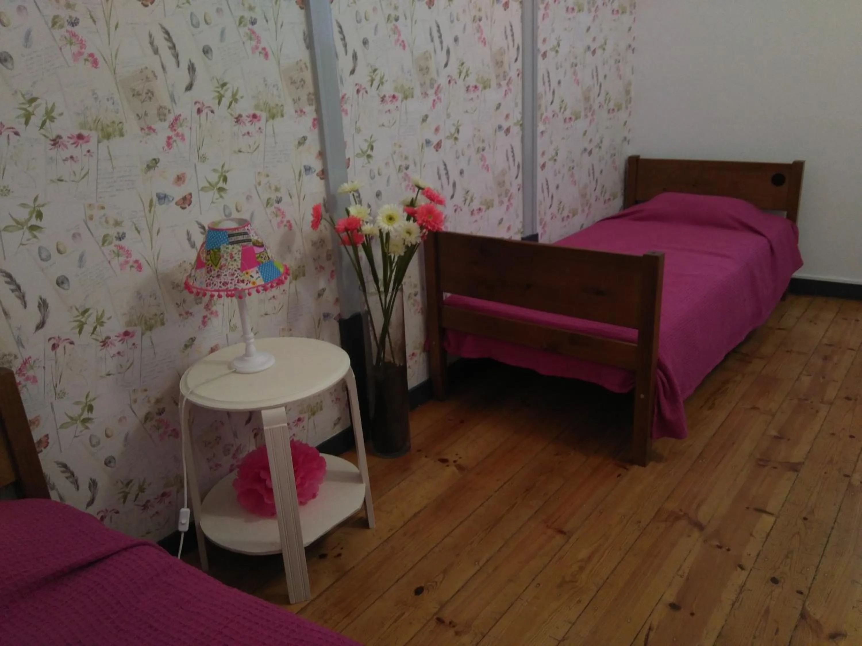 Day, Bed in Hostel Raymundo