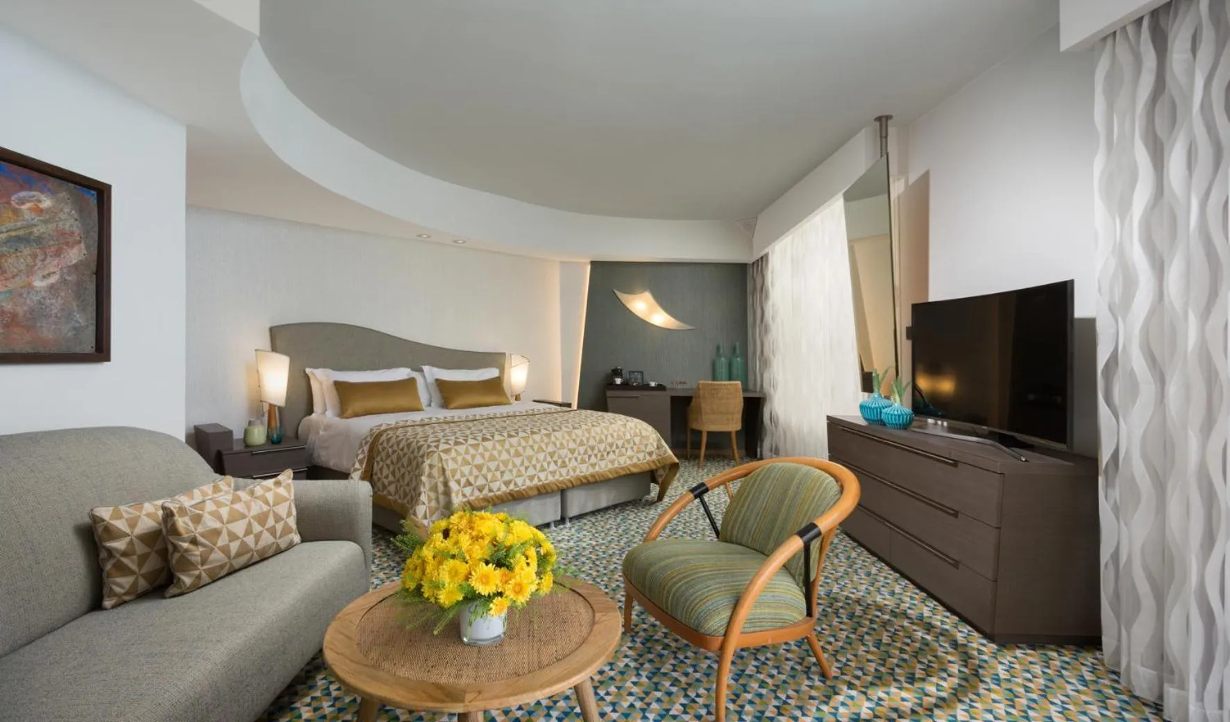 Bed in Dan Eilat Hotel