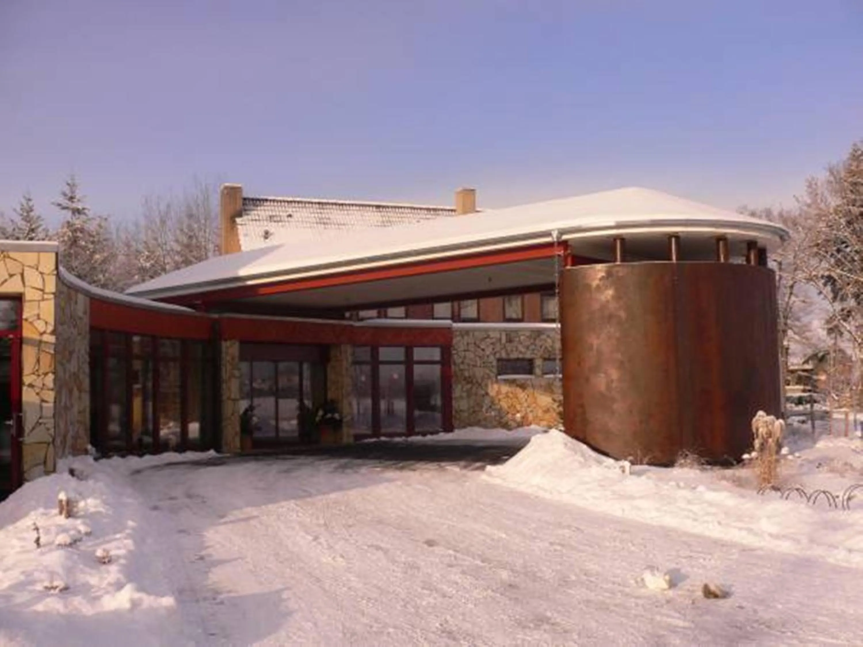 Property building in Balland's Hotel & Restaurant