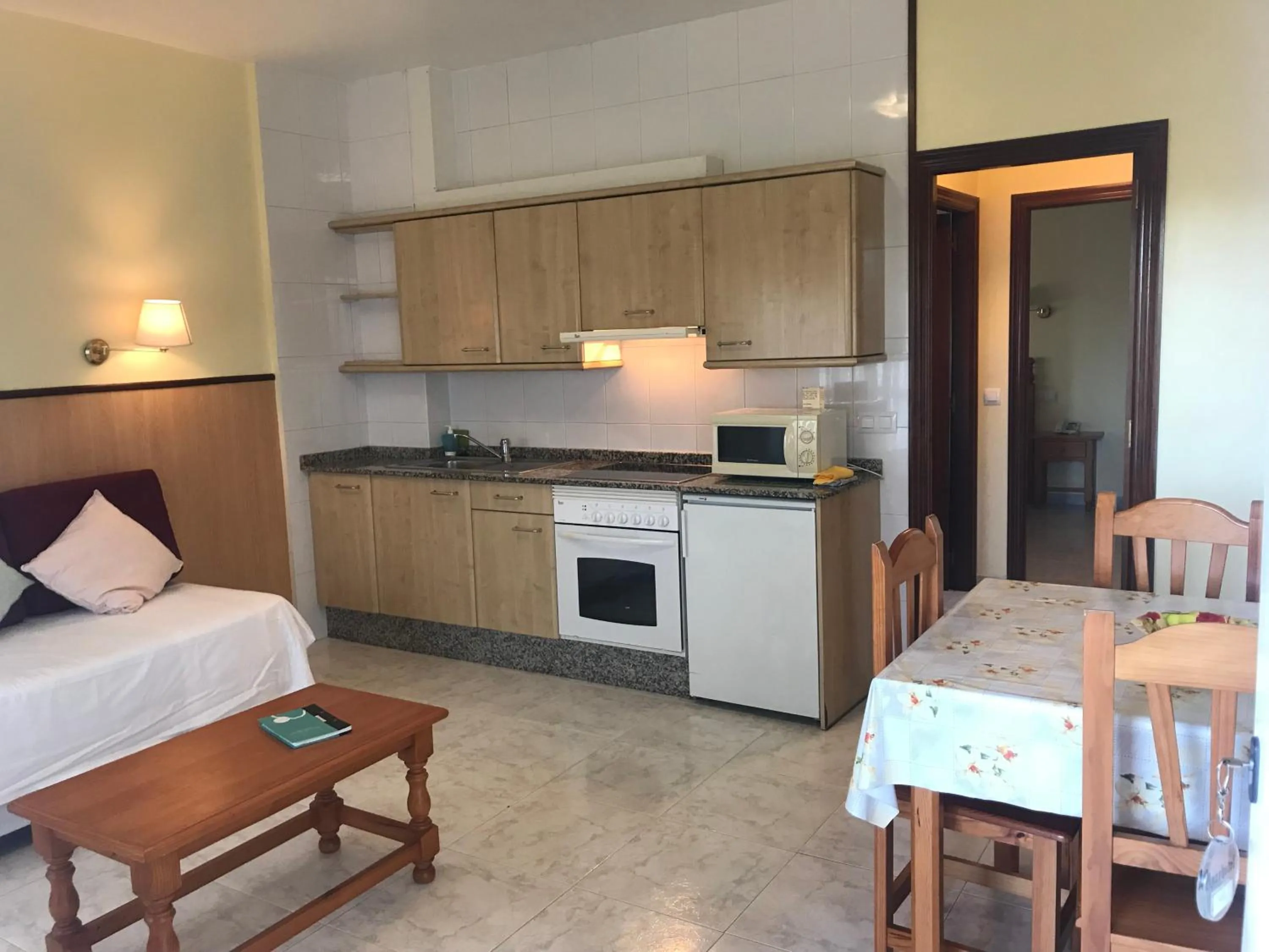 Photo of the whole room in Hotel & Apartamentos Cons da Garda