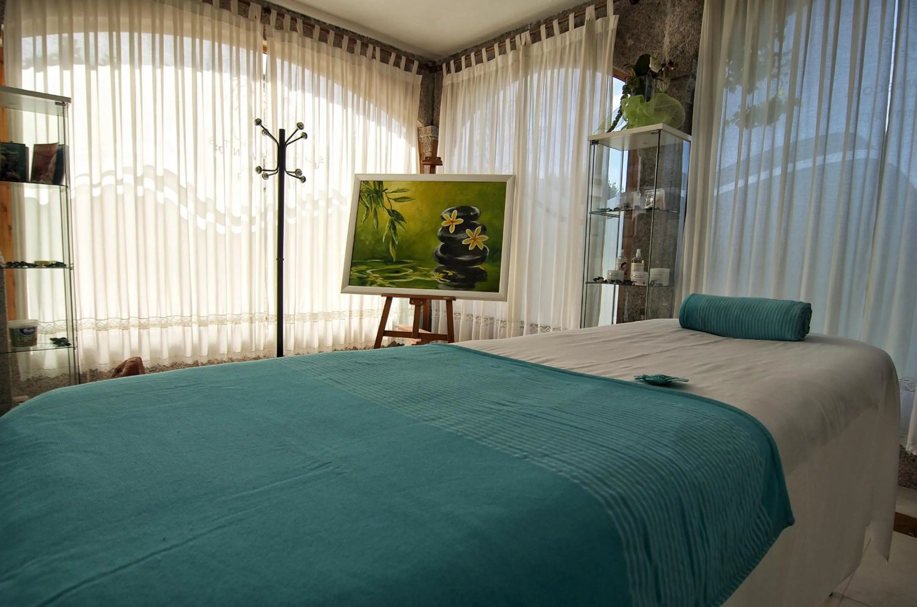 Massage, Bed in Hotel & Apartamentos Cons da Garda