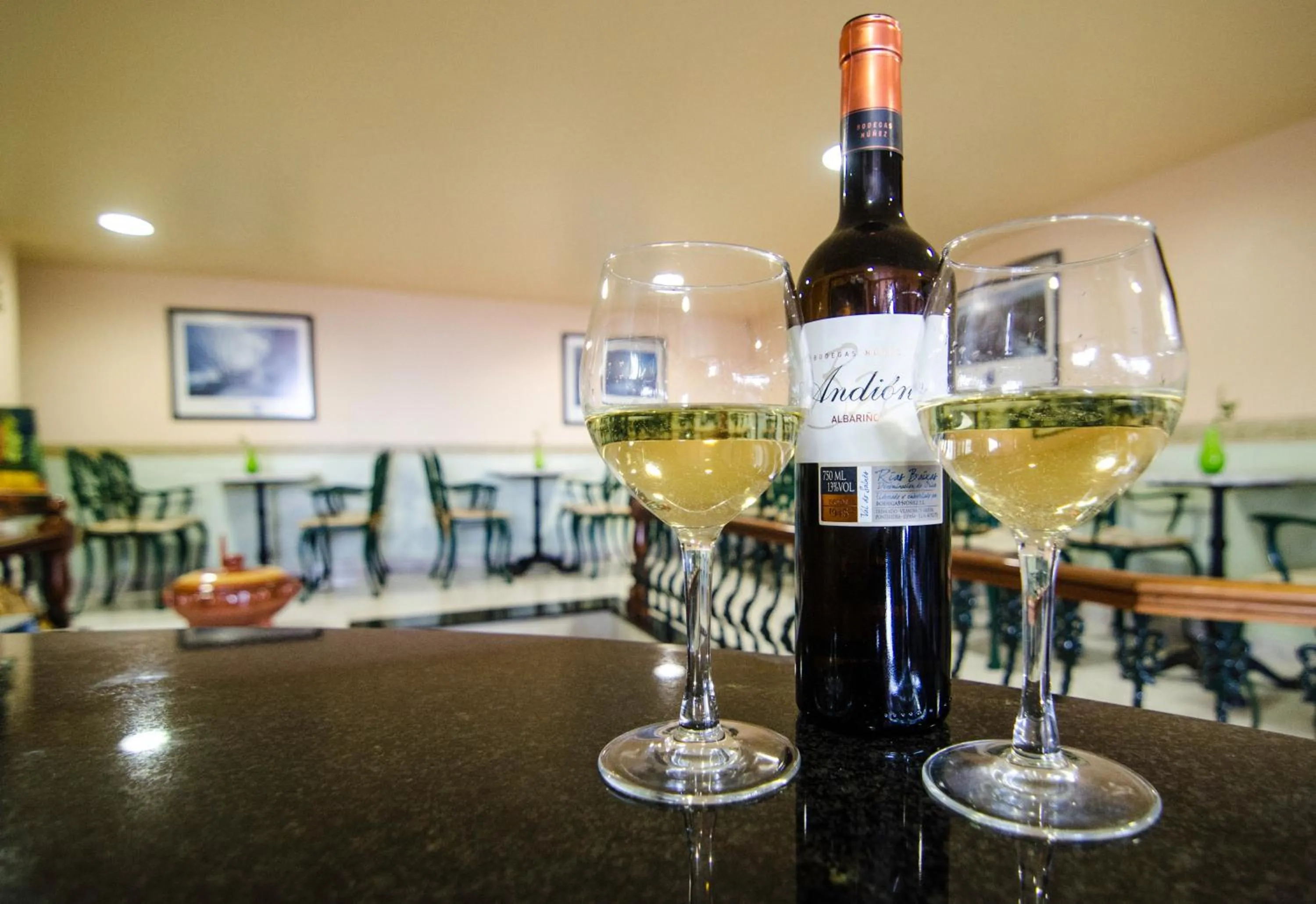 Lounge or bar in Hotel & Apartamentos Cons da Garda