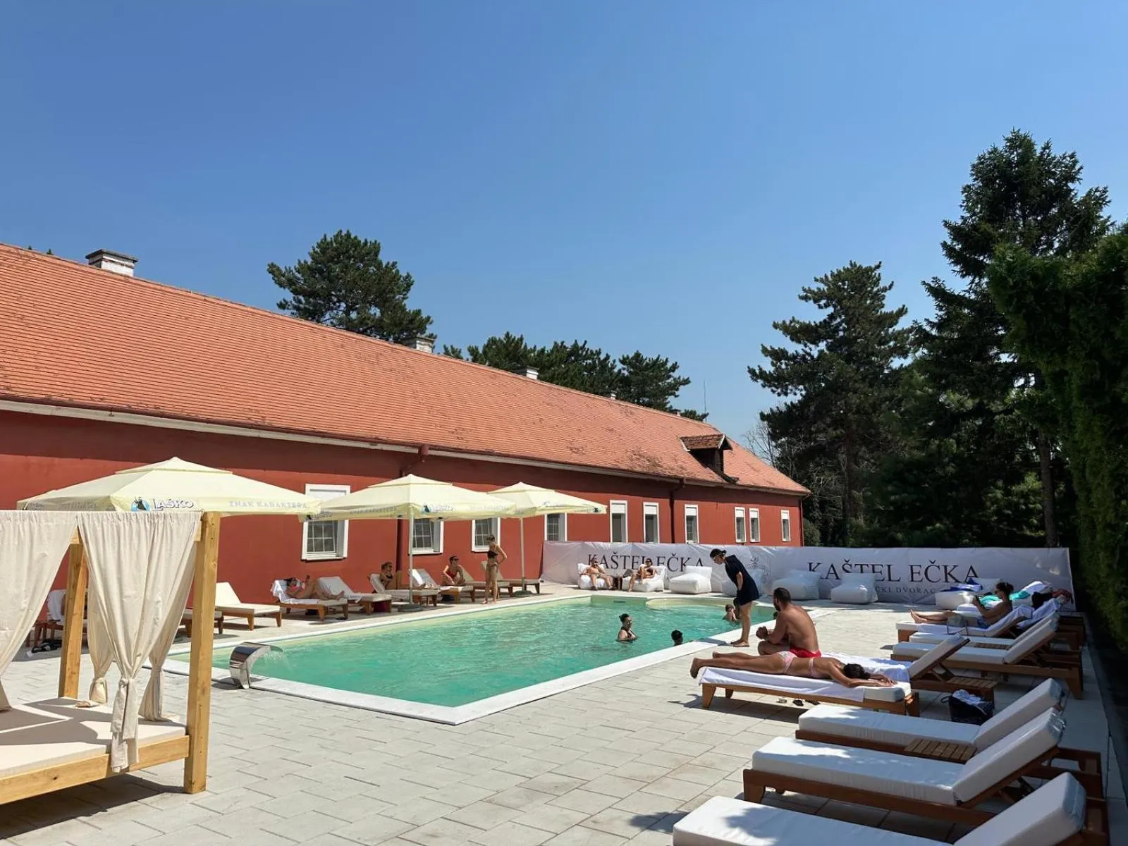 Swimming pool in Kaštel Ečka