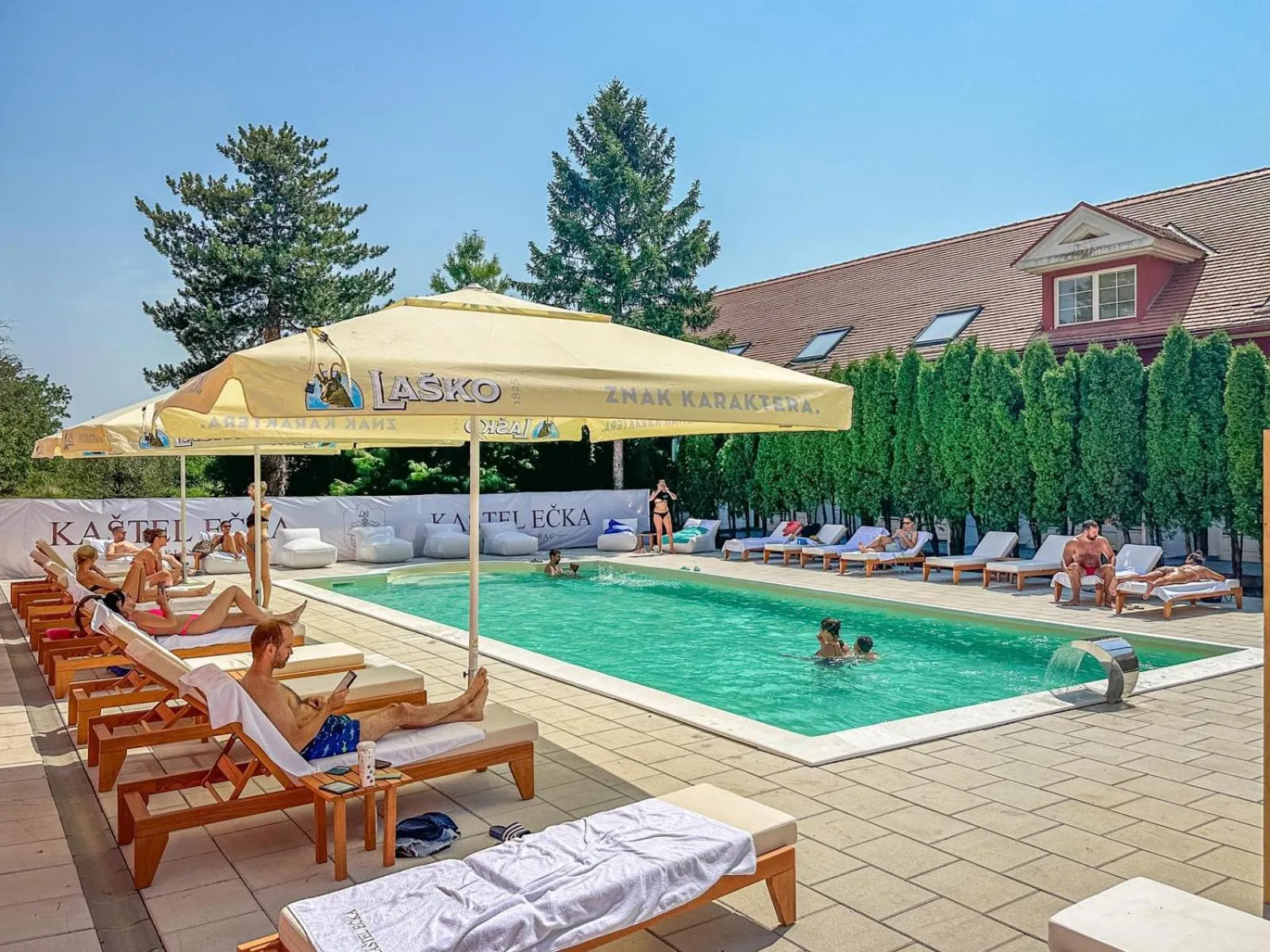 Swimming pool in Kaštel Ečka