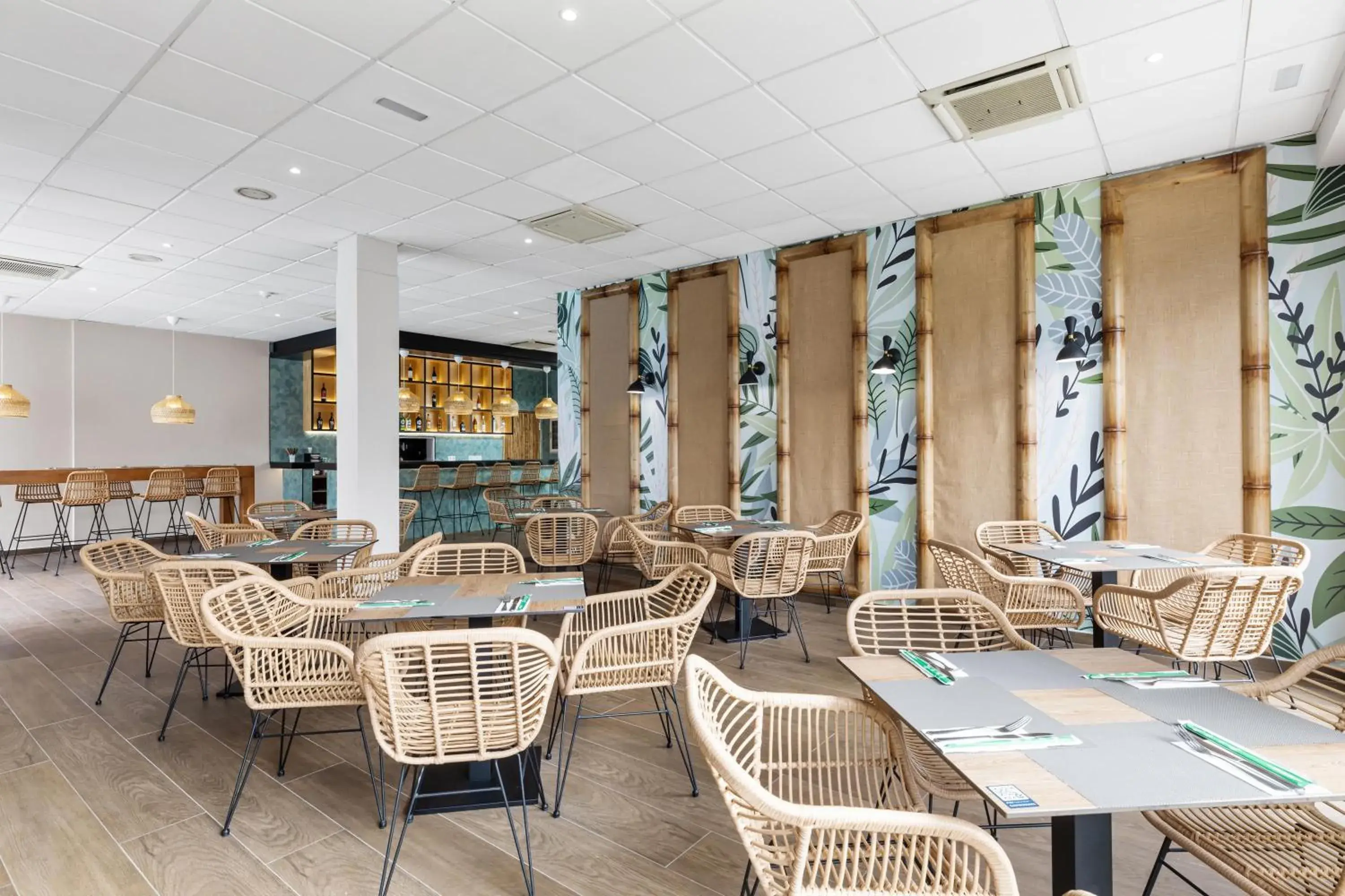 Restaurant/places to eat in THB Tropical Island Restaurant/places to eat in THB Tropical Island