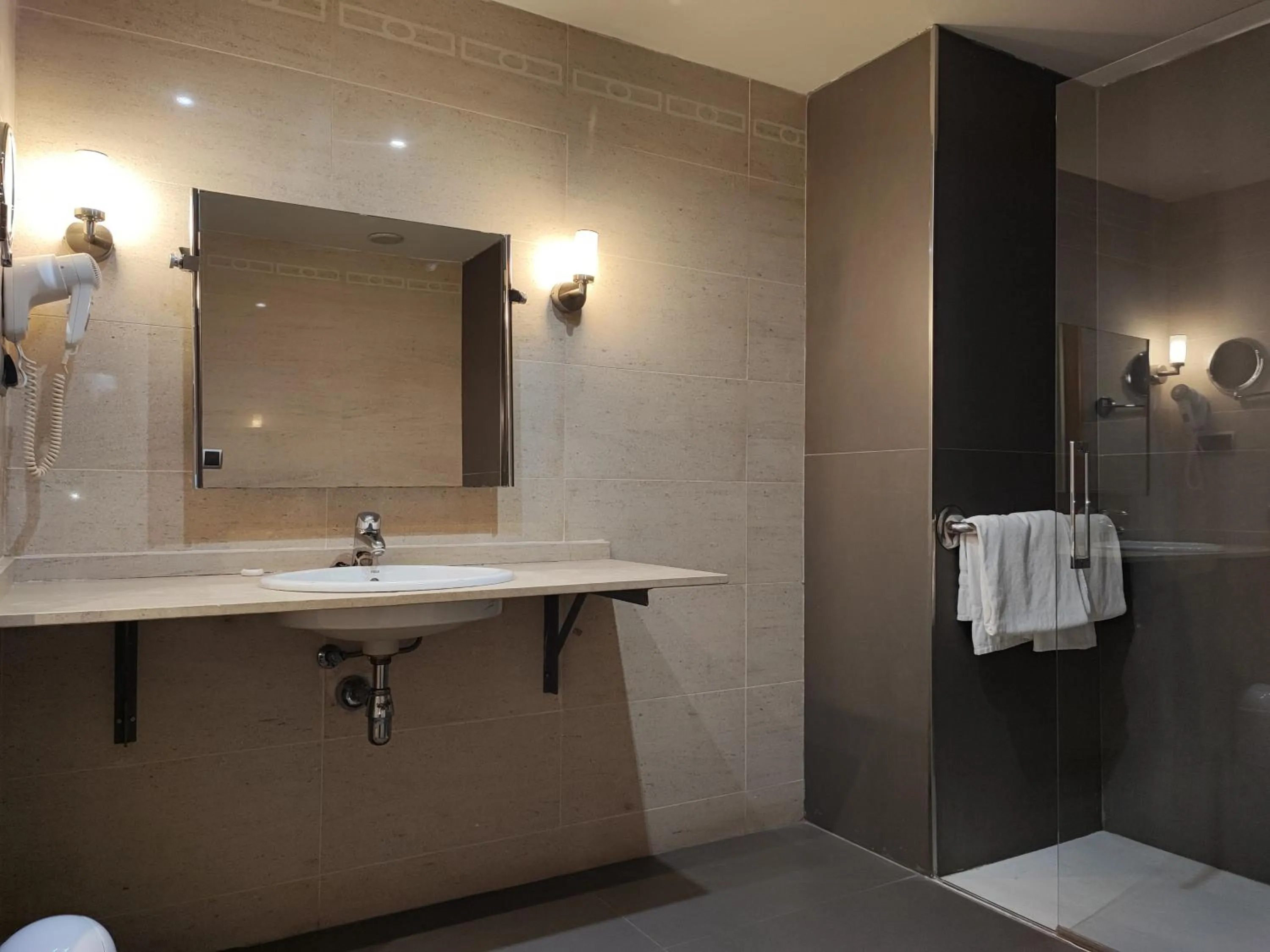 Bathroom in Tarraco Park Tarragona