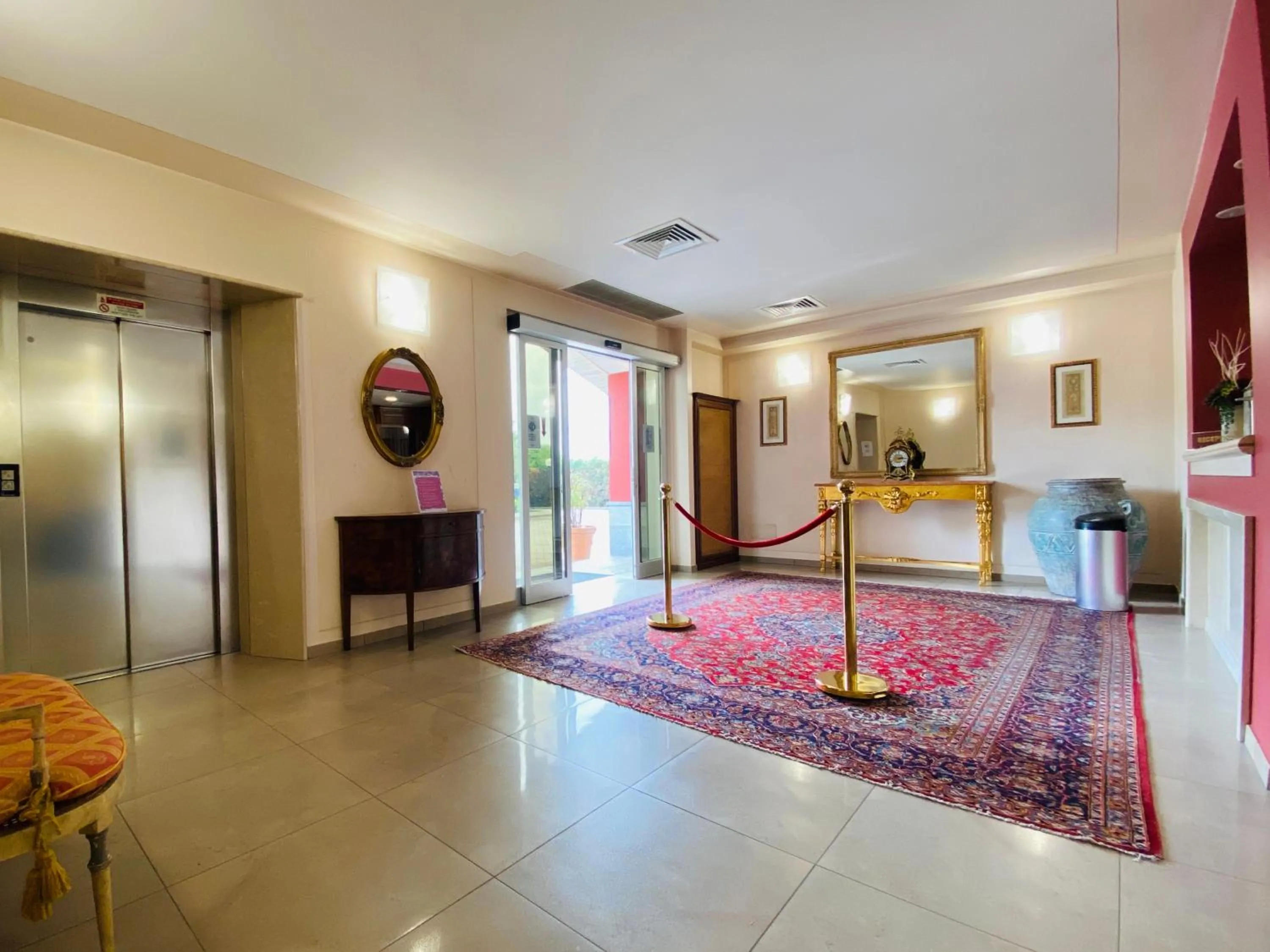 Lobby or reception in Hotel Daniel