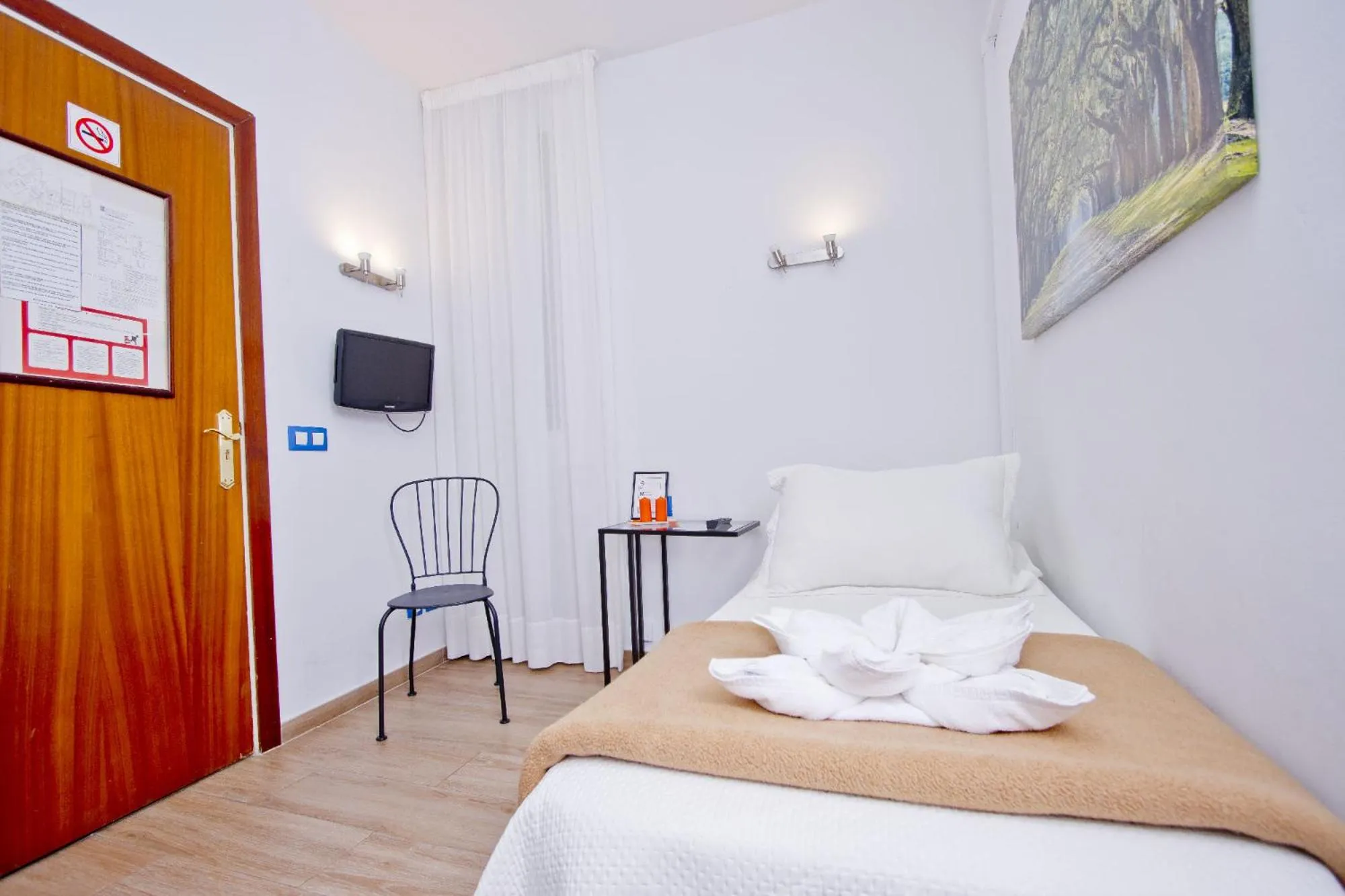 Bed in Barcelona City Hotel