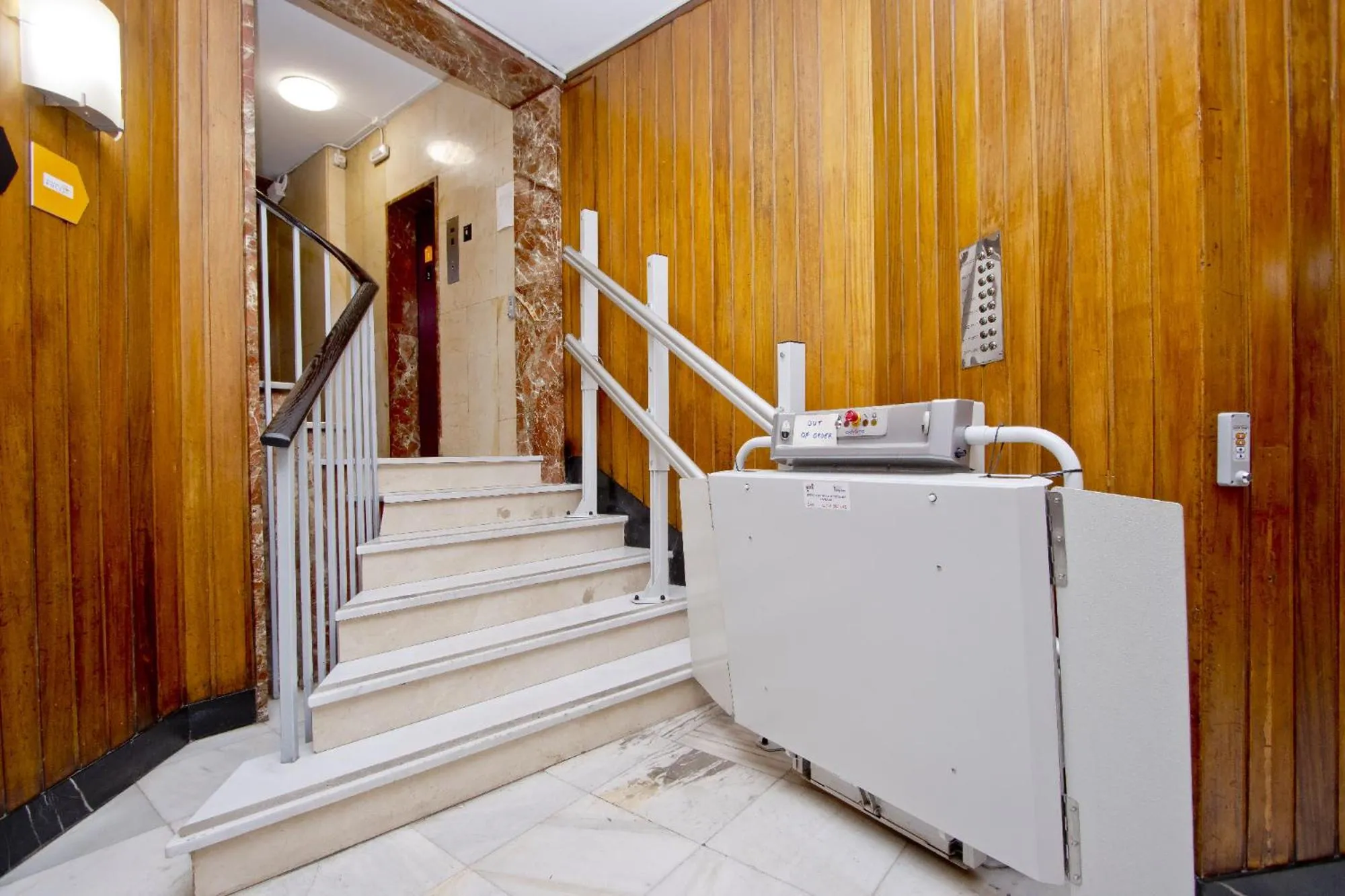 Barcelona City Hotel