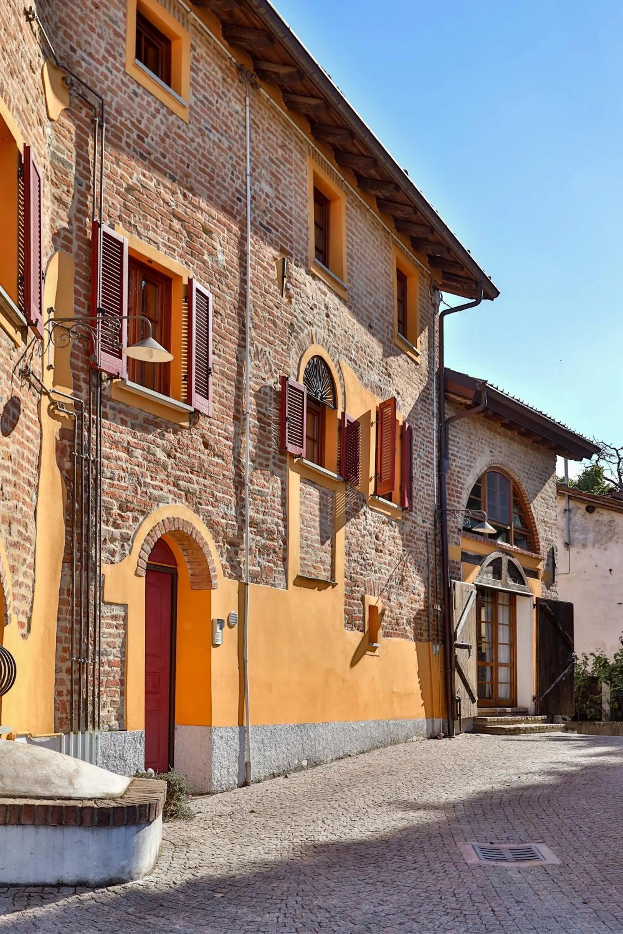 Facade/entrance in Villa Pesce, Mombaruzzo