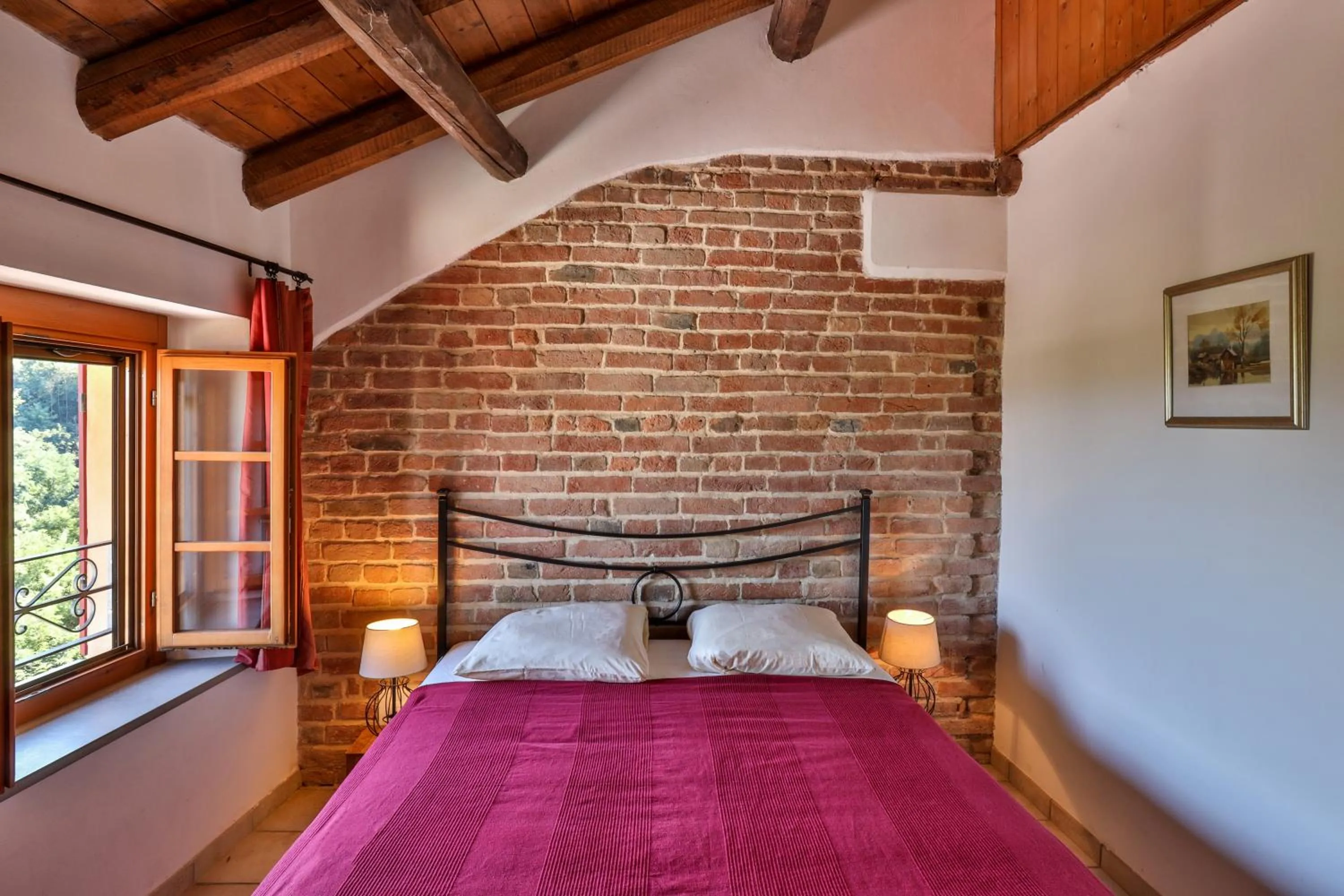 Bedroom, Bed in Villa Pesce, Mombaruzzo