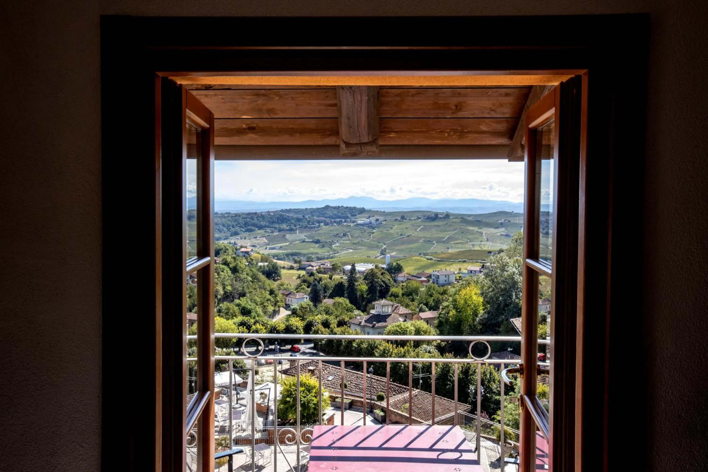Balcony/Terrace in Villa Pesce, Mombaruzzo