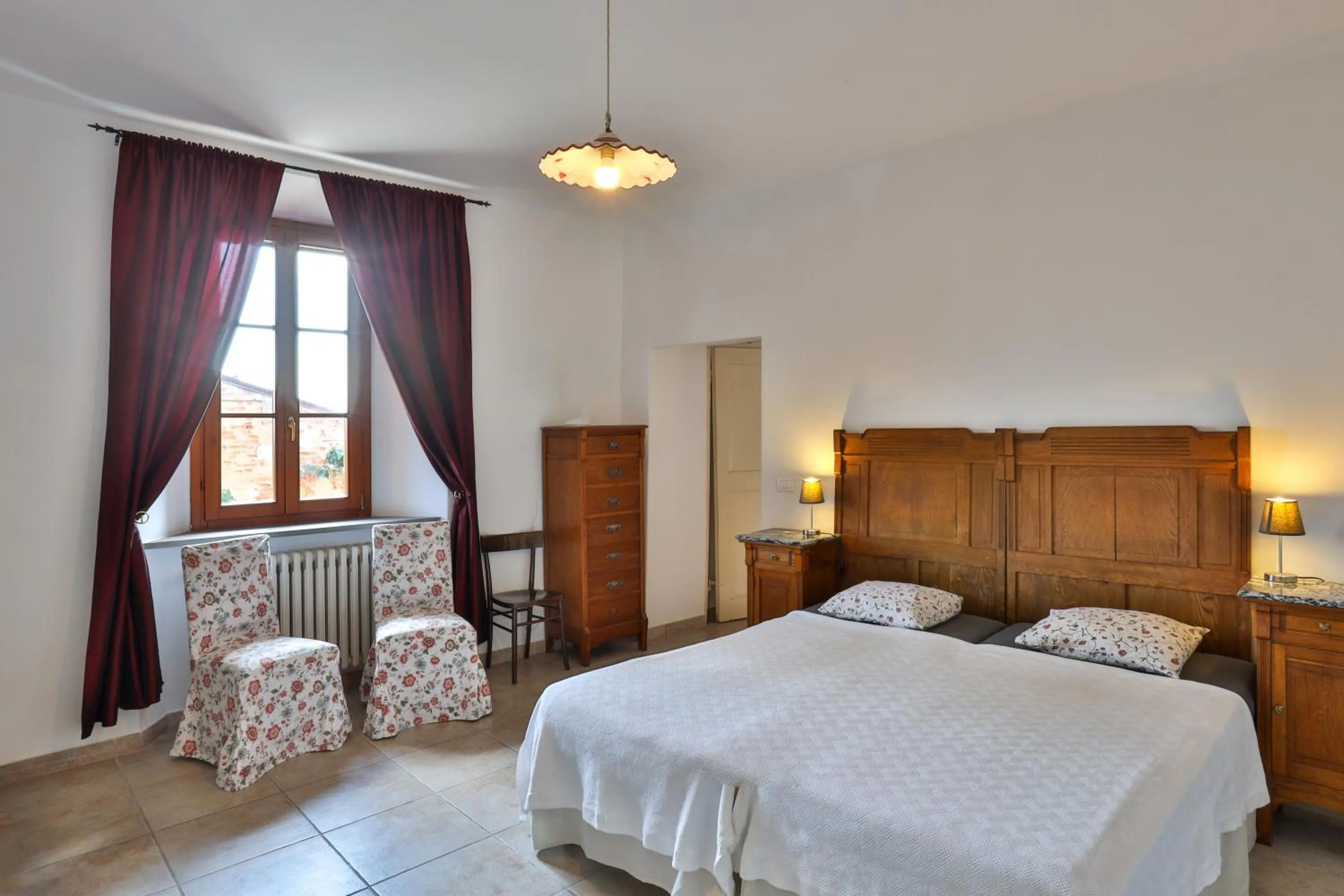 Bedroom, Bed in Villa Pesce, Mombaruzzo