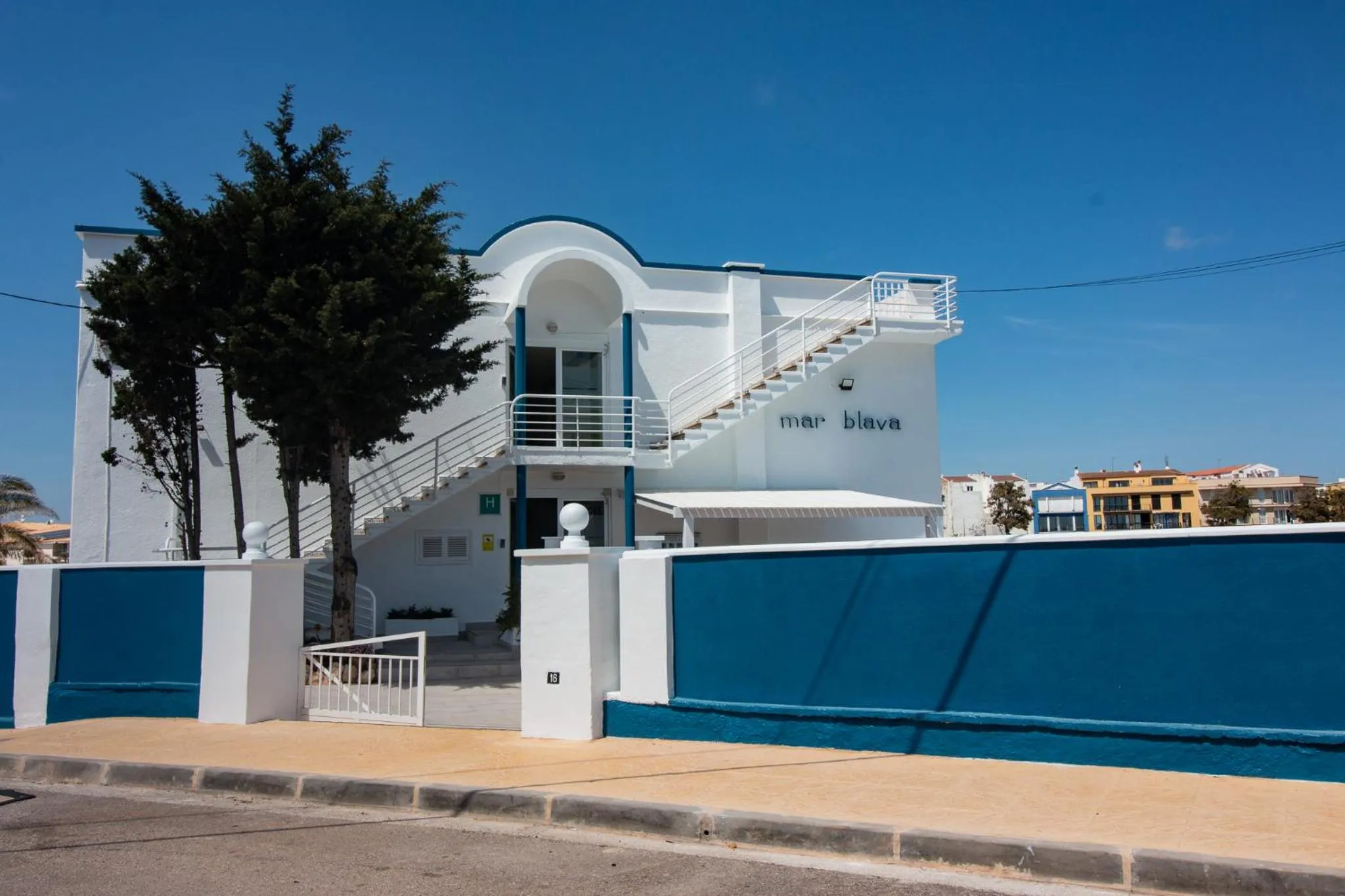 Property building in Cala Bona y Mar Blava