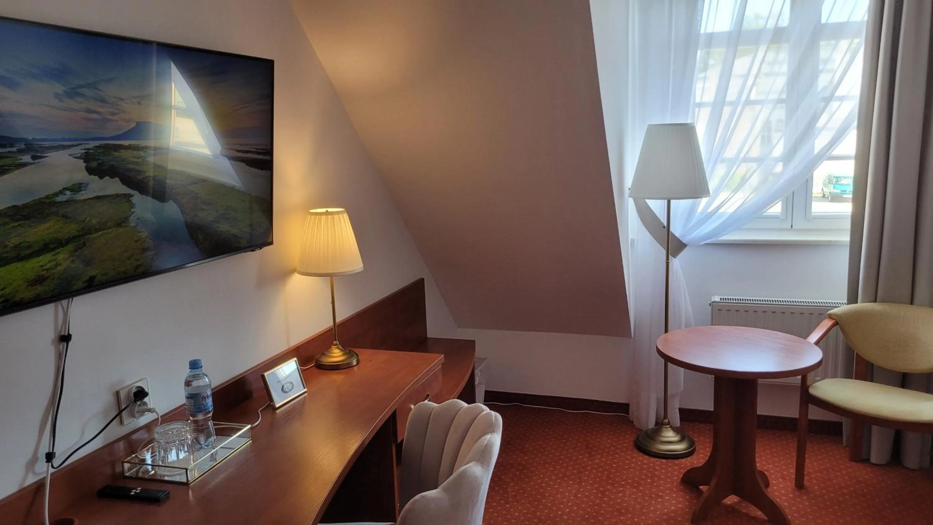 TV and multimedia in Maxim honorujemy bon turystyczny