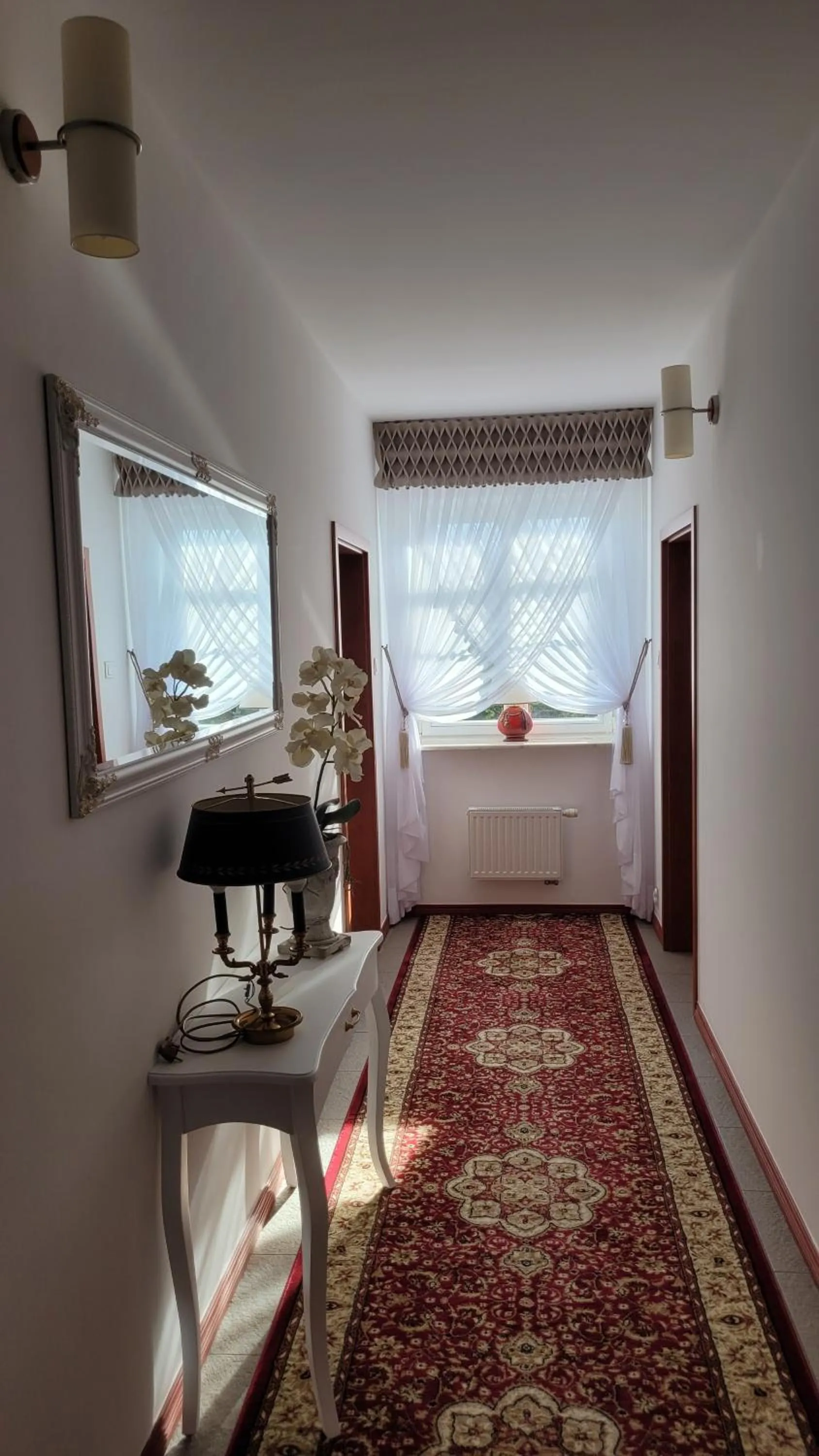 Decorative detail, Bed in Maxim honorujemy bon turystyczny