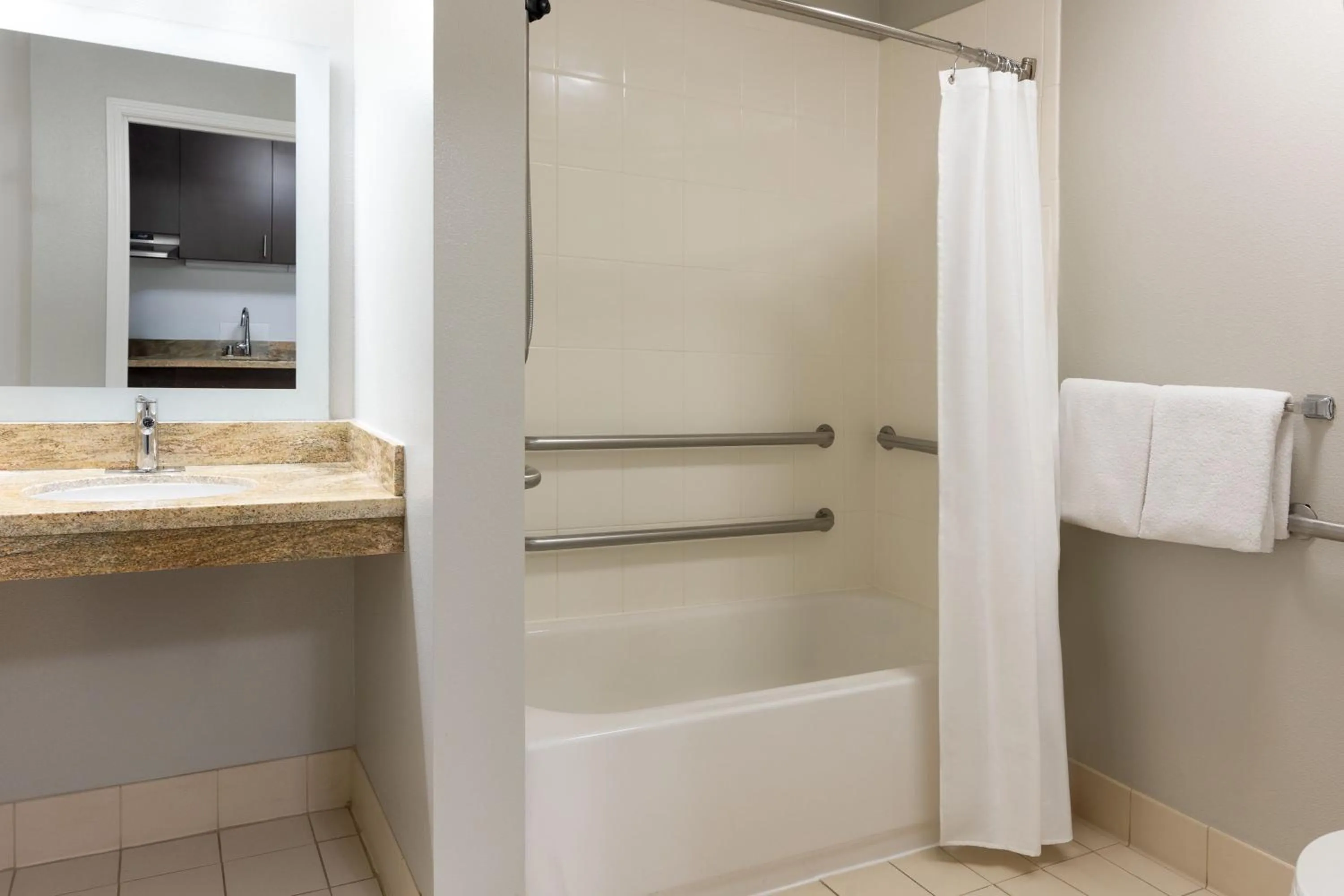 Bathroom in TownePlace Suites by Marriott Sacramento Roseville