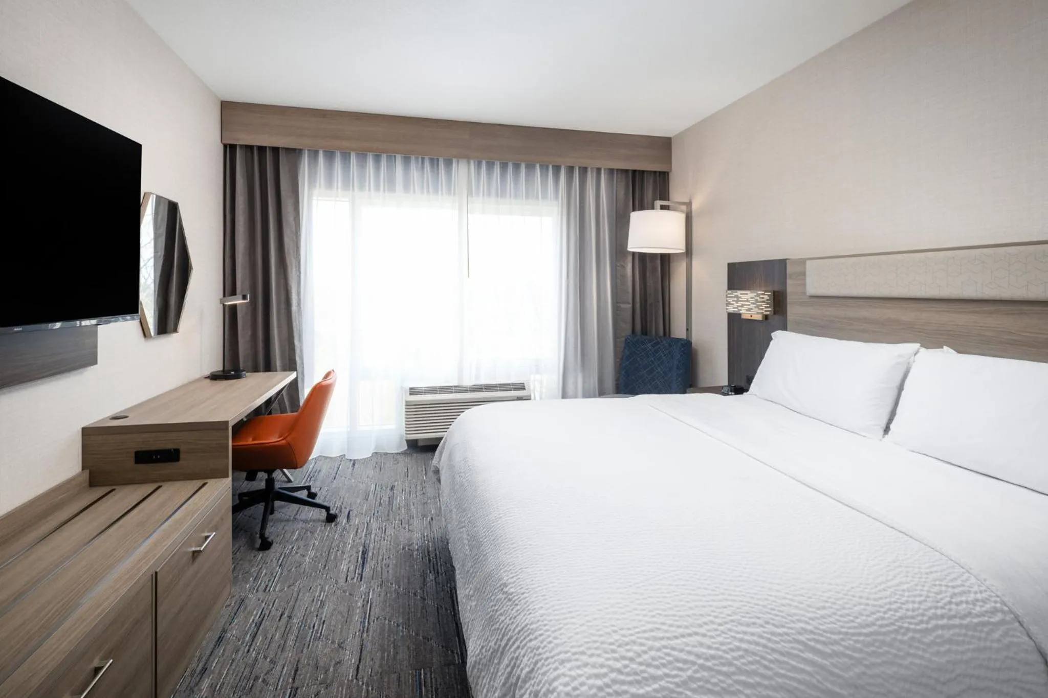 Photo of the whole room, Bed in Holiday Inn Express & Suites Nampa - Idaho Center by IHG