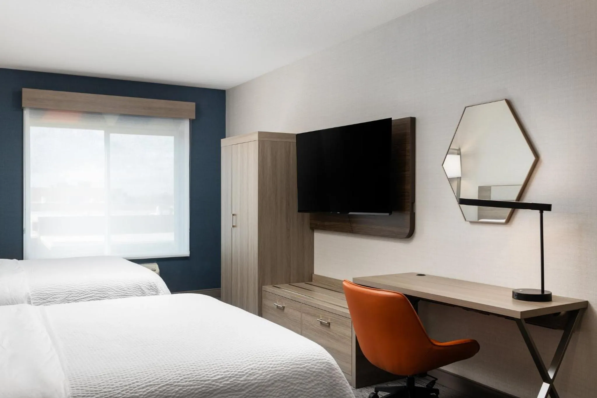 Photo of the whole room, Bed in Holiday Inn Express & Suites Nampa - Idaho Center by IHG