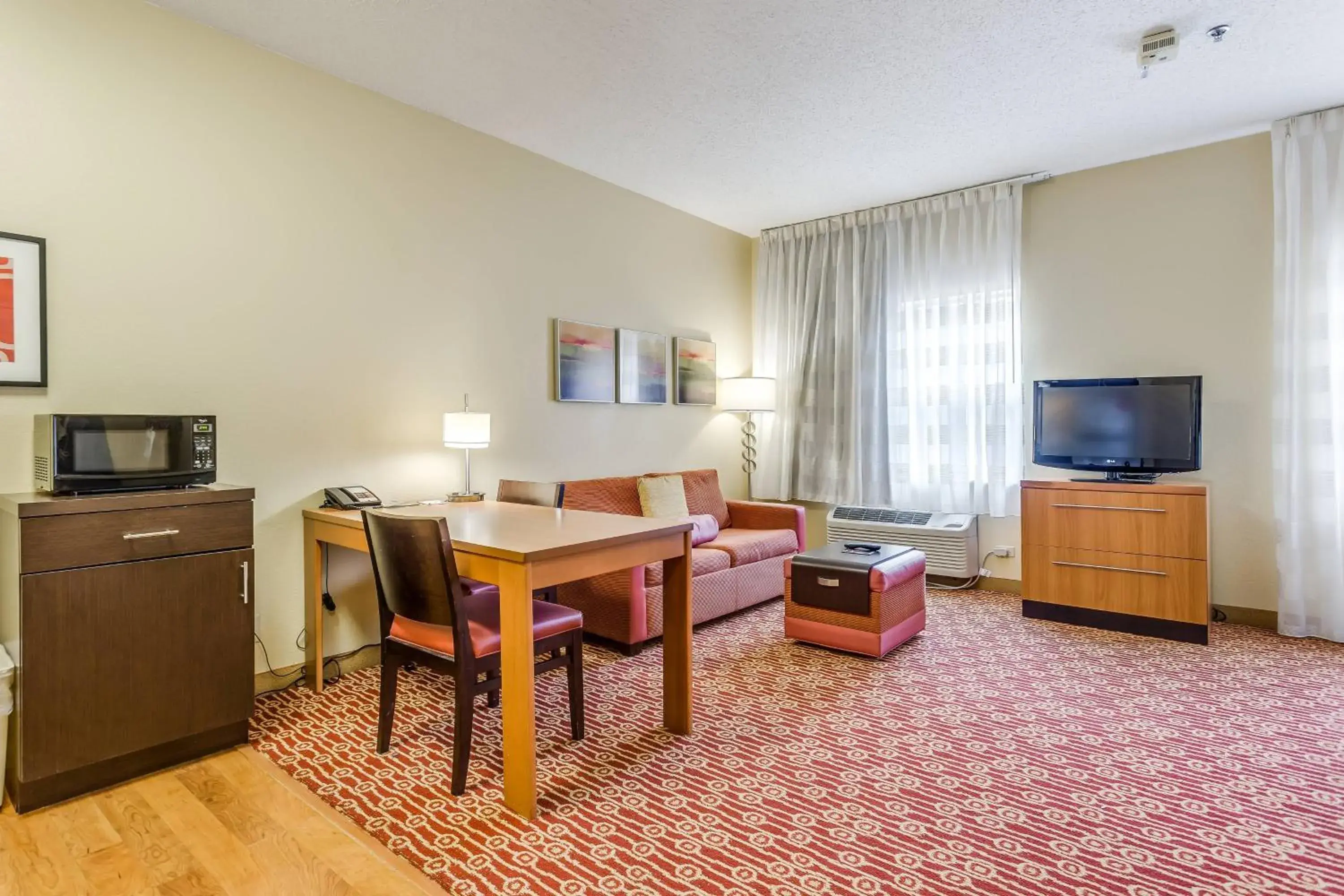 Queen Studio with Sofa Bed and Transfer Shower - Mobility and Hearing Accessible in TownePlace Suites by Marriott Dallas Bedford Queen Studio with Sofa Bed and Transfer Shower - Mobility and Hearing Accessible in TownePlace Suites by Marriott Dallas Bedford