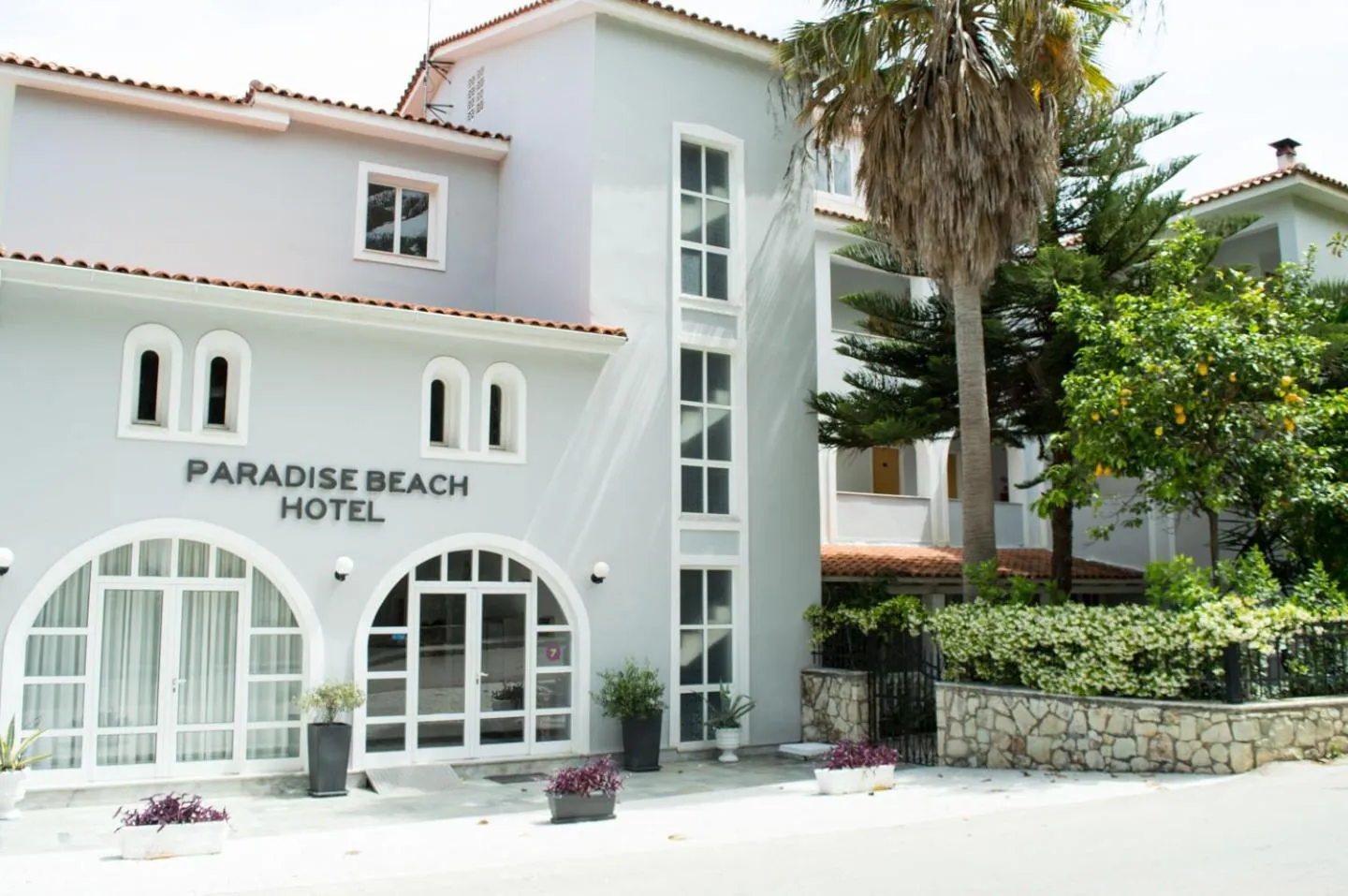 Facade/entrance in Paradise Beach Hotel