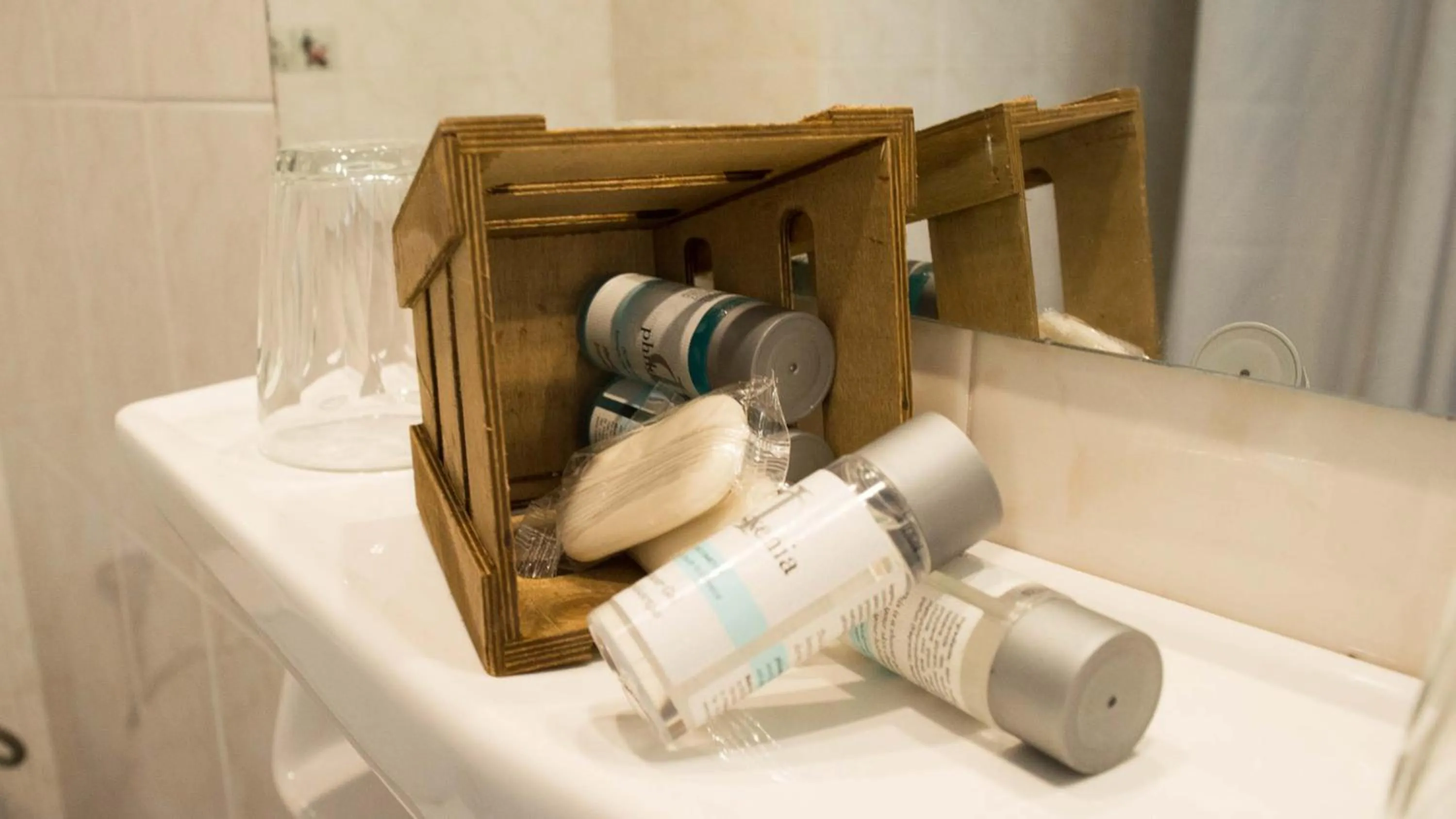 Toilet in Paradise Beach Hotel