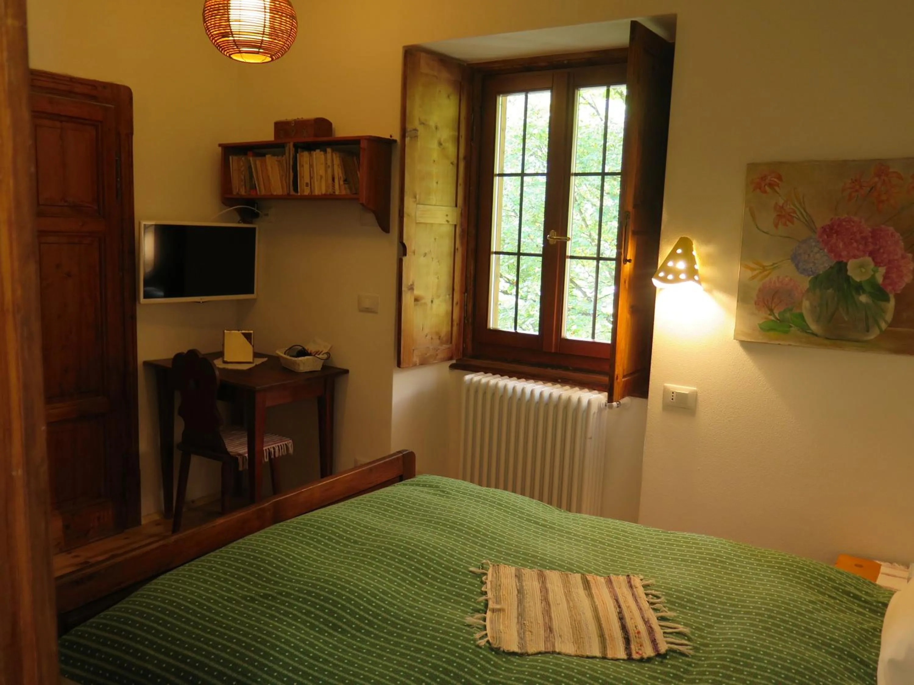 Photo of the whole room in Il Cortese