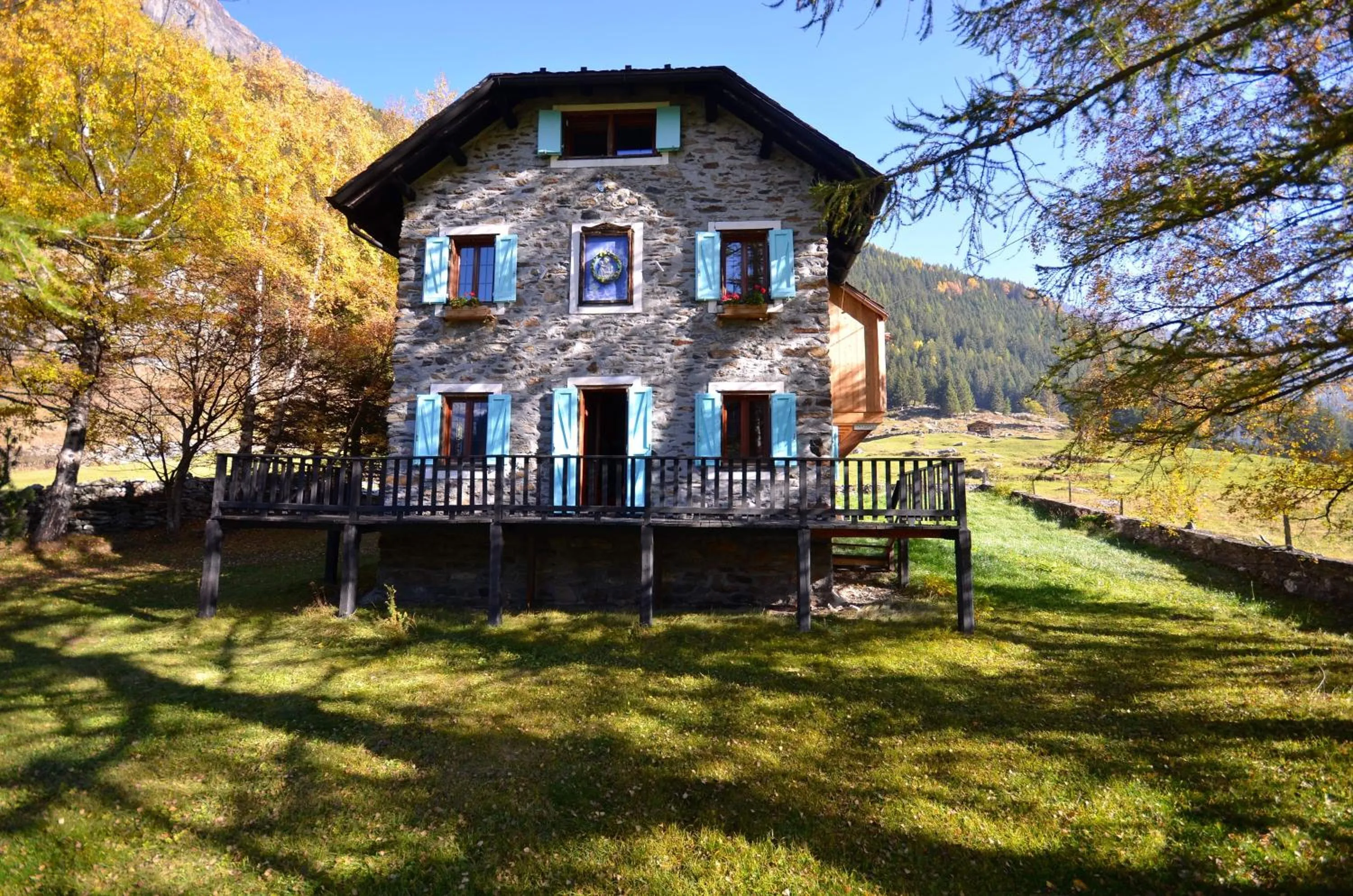 Property building in Il Cortese