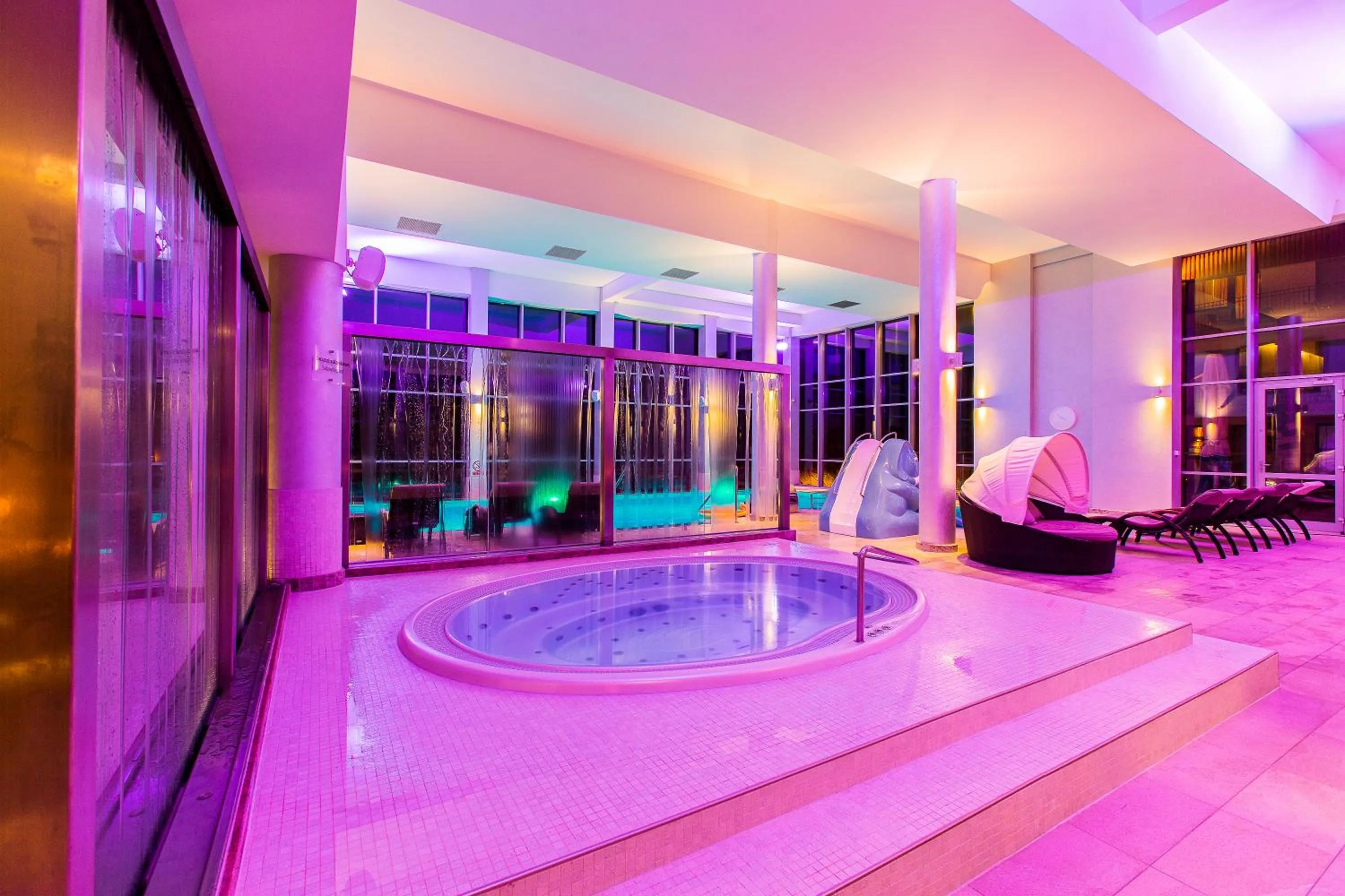 Spa and wellness centre/facilities in Hotel & Medi-Spa Biały Kamień