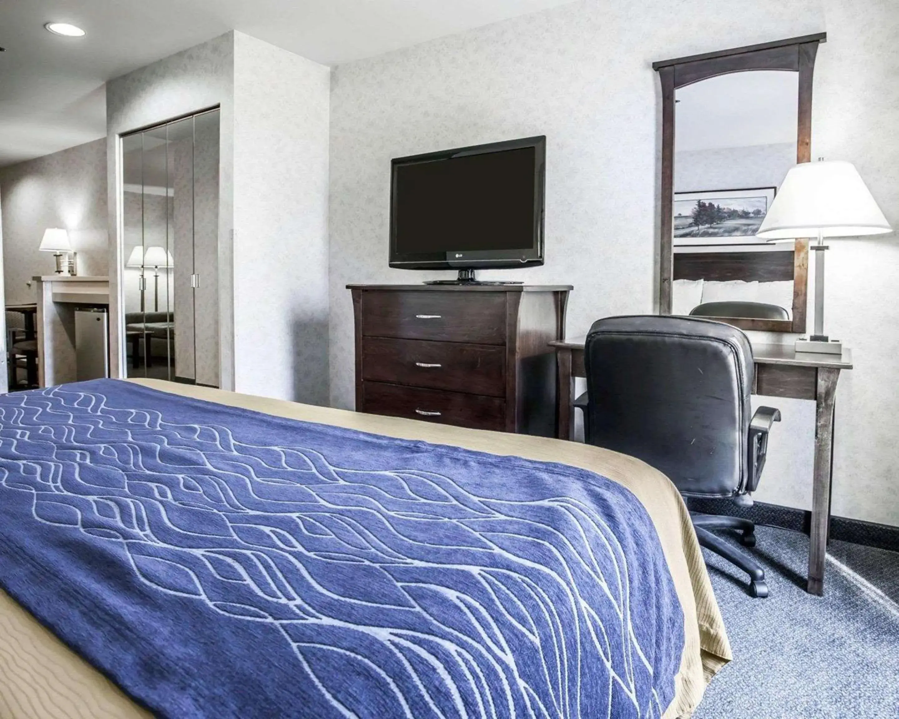 Bedroom, Bed in Comfort Inn Bellingham Bedroom, Bed in Comfort Inn Bellingham