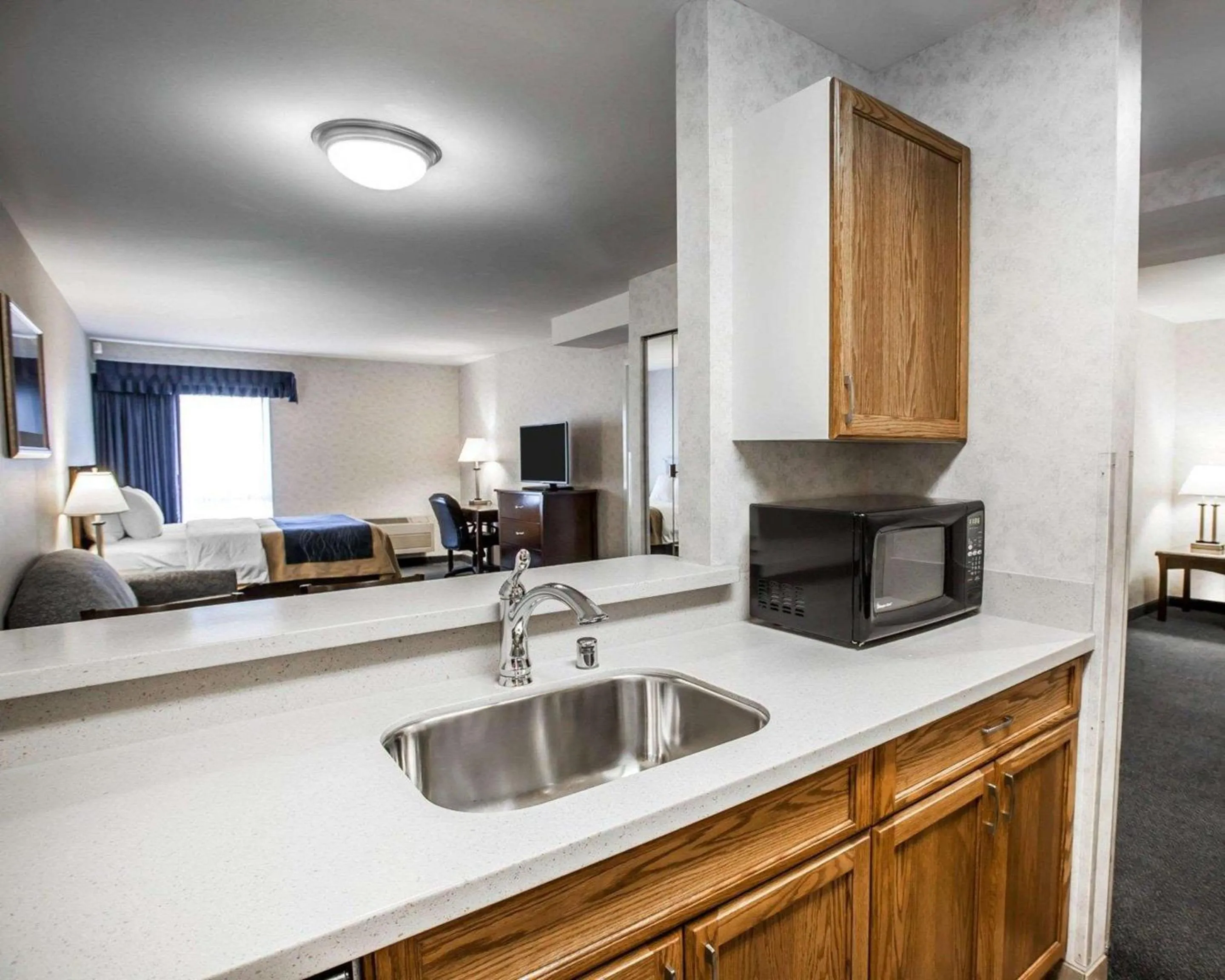 Bedroom in Comfort Inn Bellingham