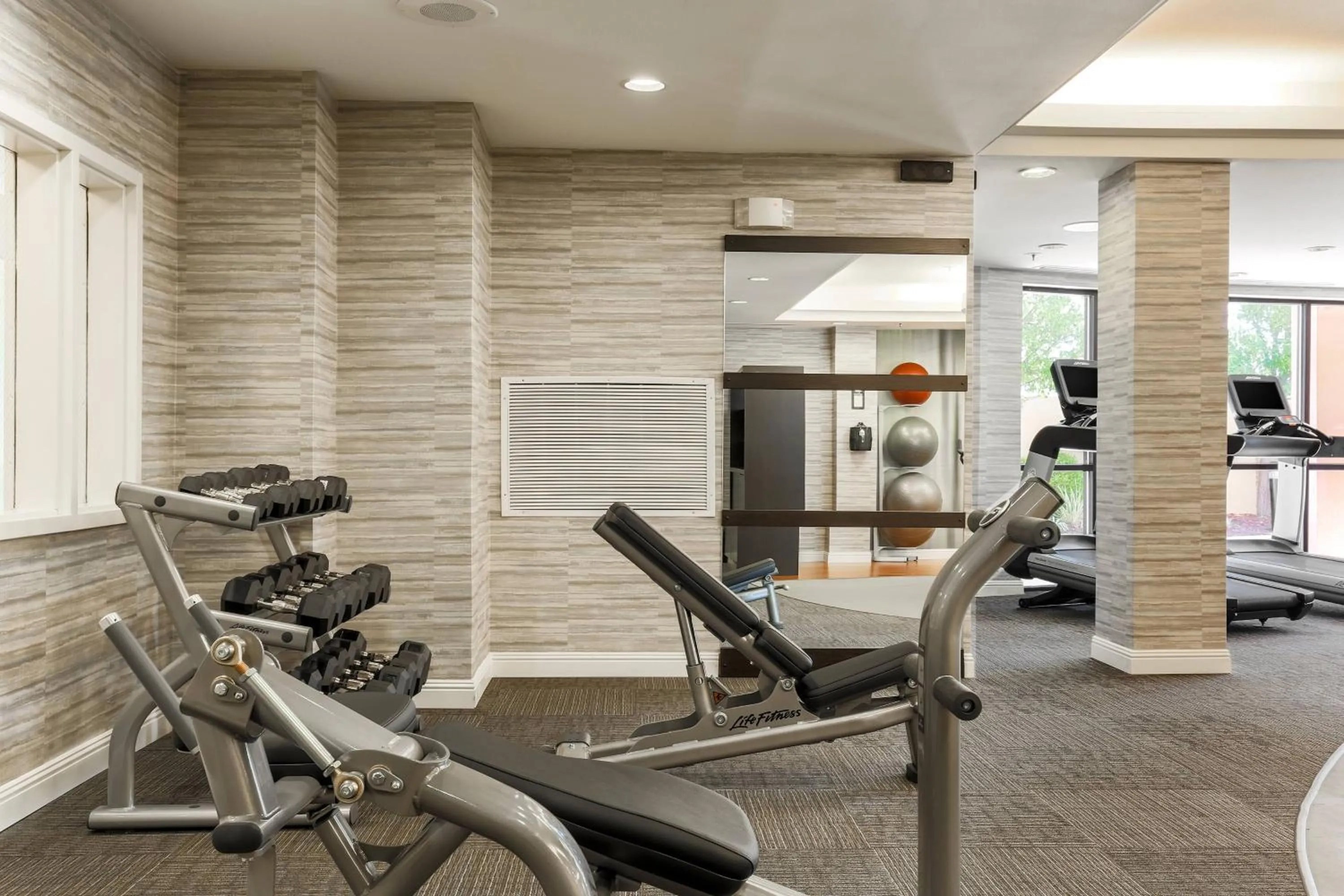 Fitness centre/facilities in Courtyard by Marriott Roseville Galleria Mall/Creekside Ridge Drive