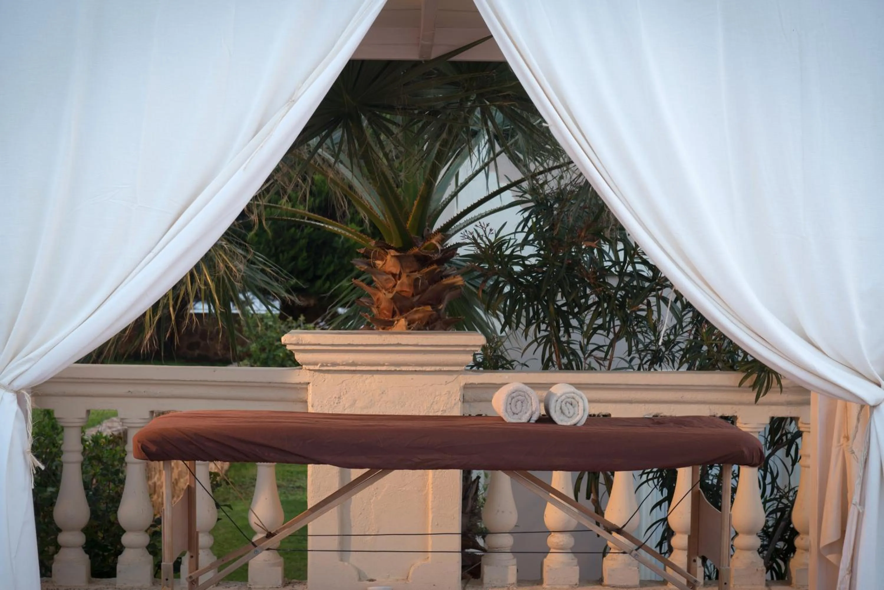 Massage in Notos Heights Hotel & Suites