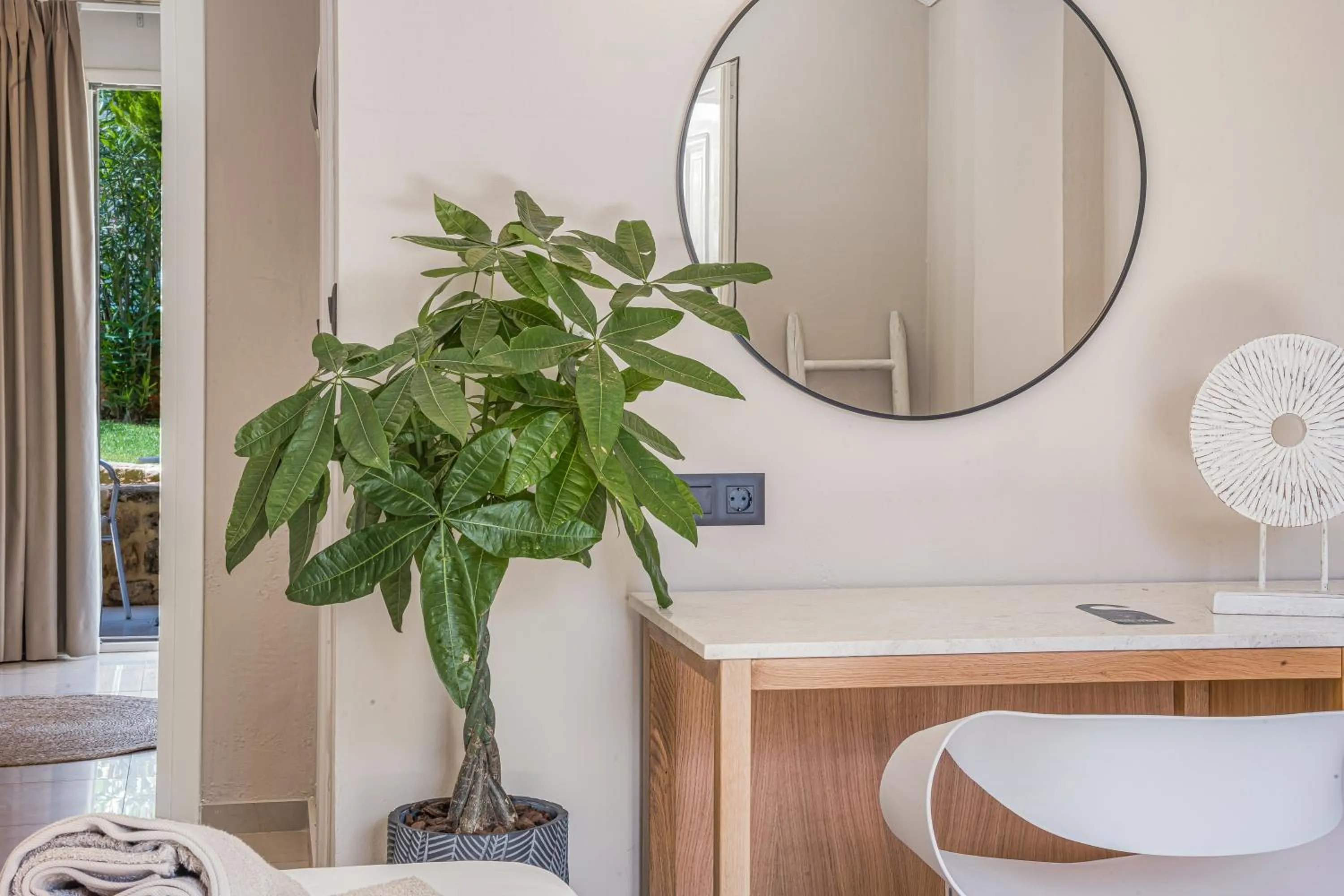 Property building in Notos Heights Hotel & Suites