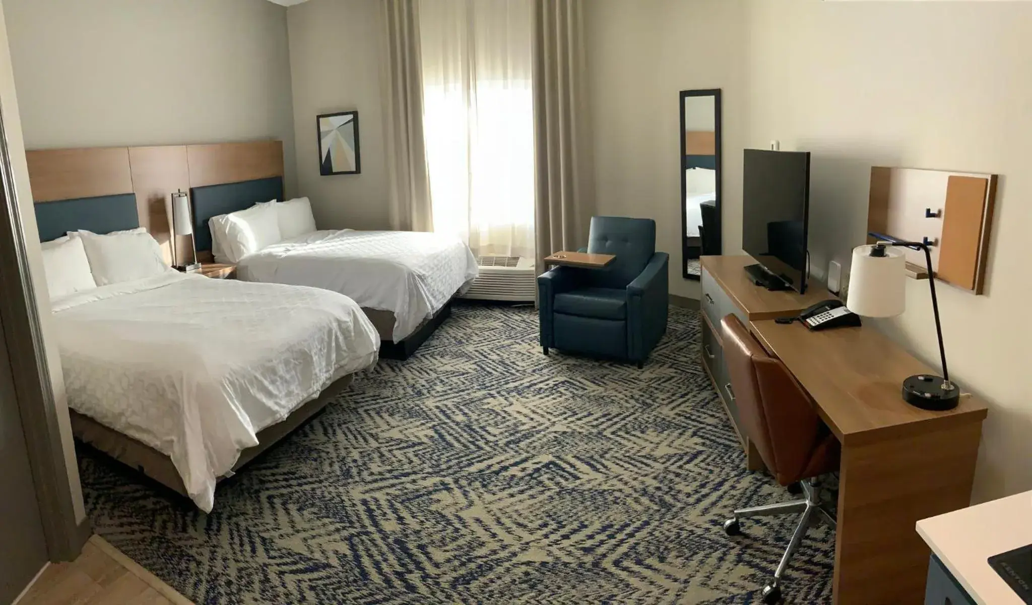 Photo of the whole room, Bed in Candlewood Suites Oklahoma City-Moore