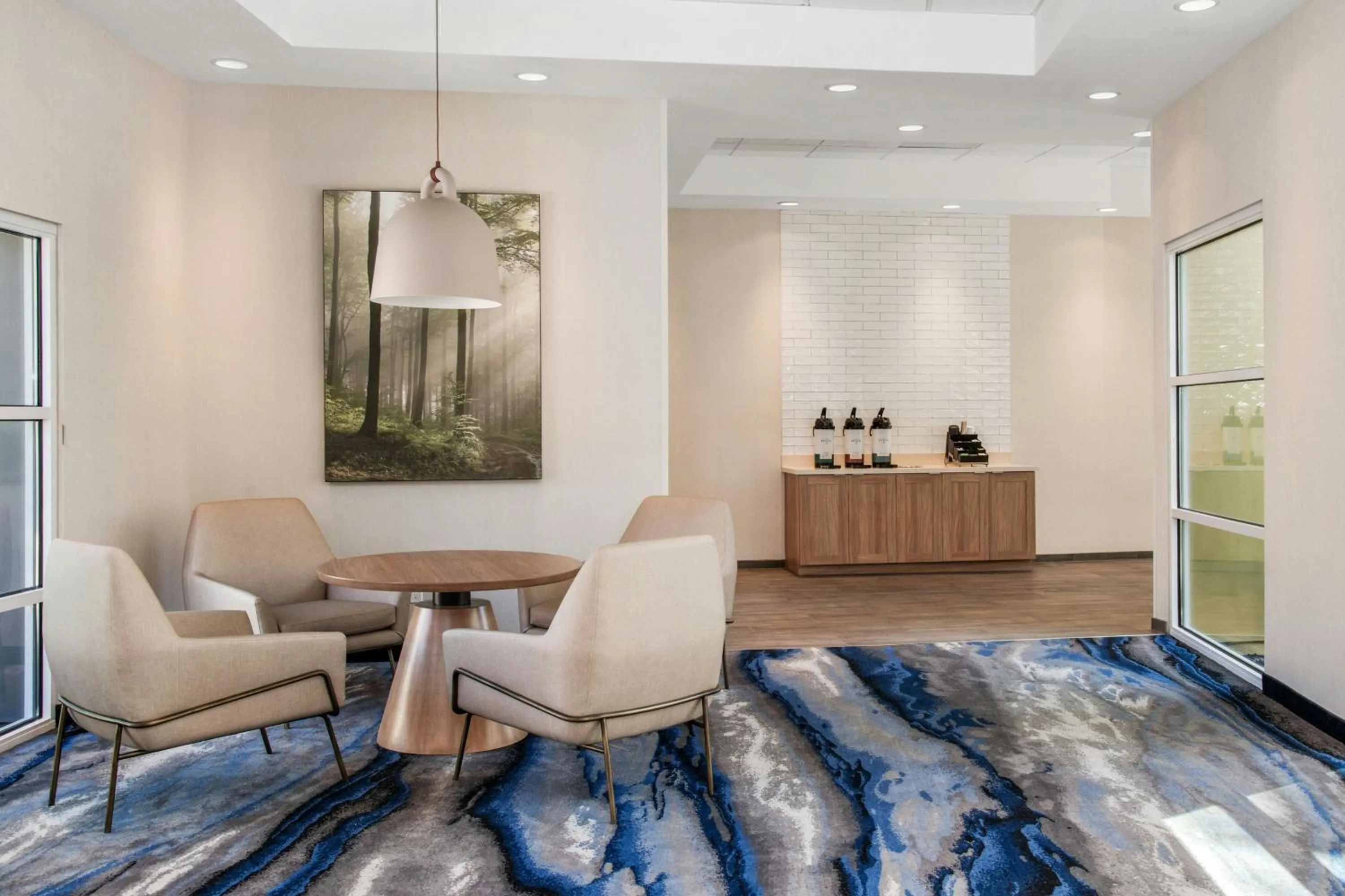 Restaurant/places to eat in Fairfield Inn and Suites by Marriott San Jose Airport