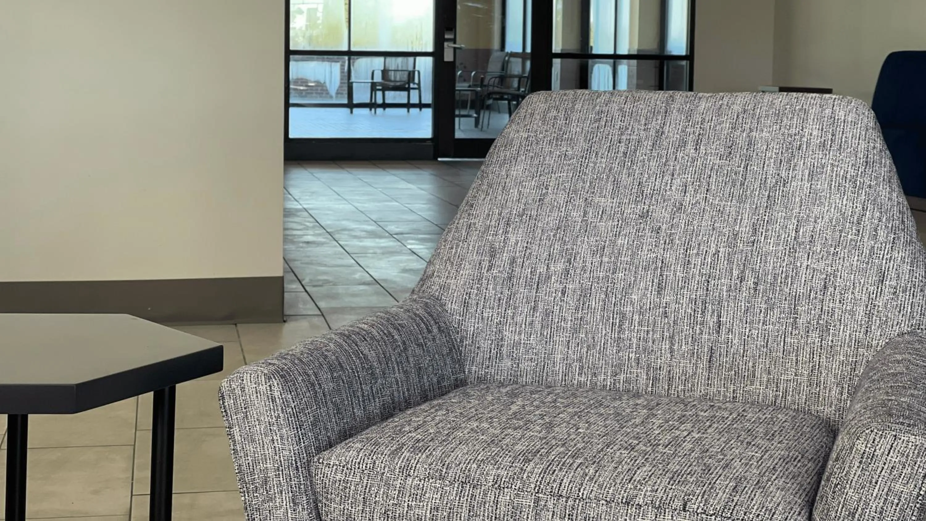 Lobby or reception in Holiday Inn Express Big Rapids by IHG